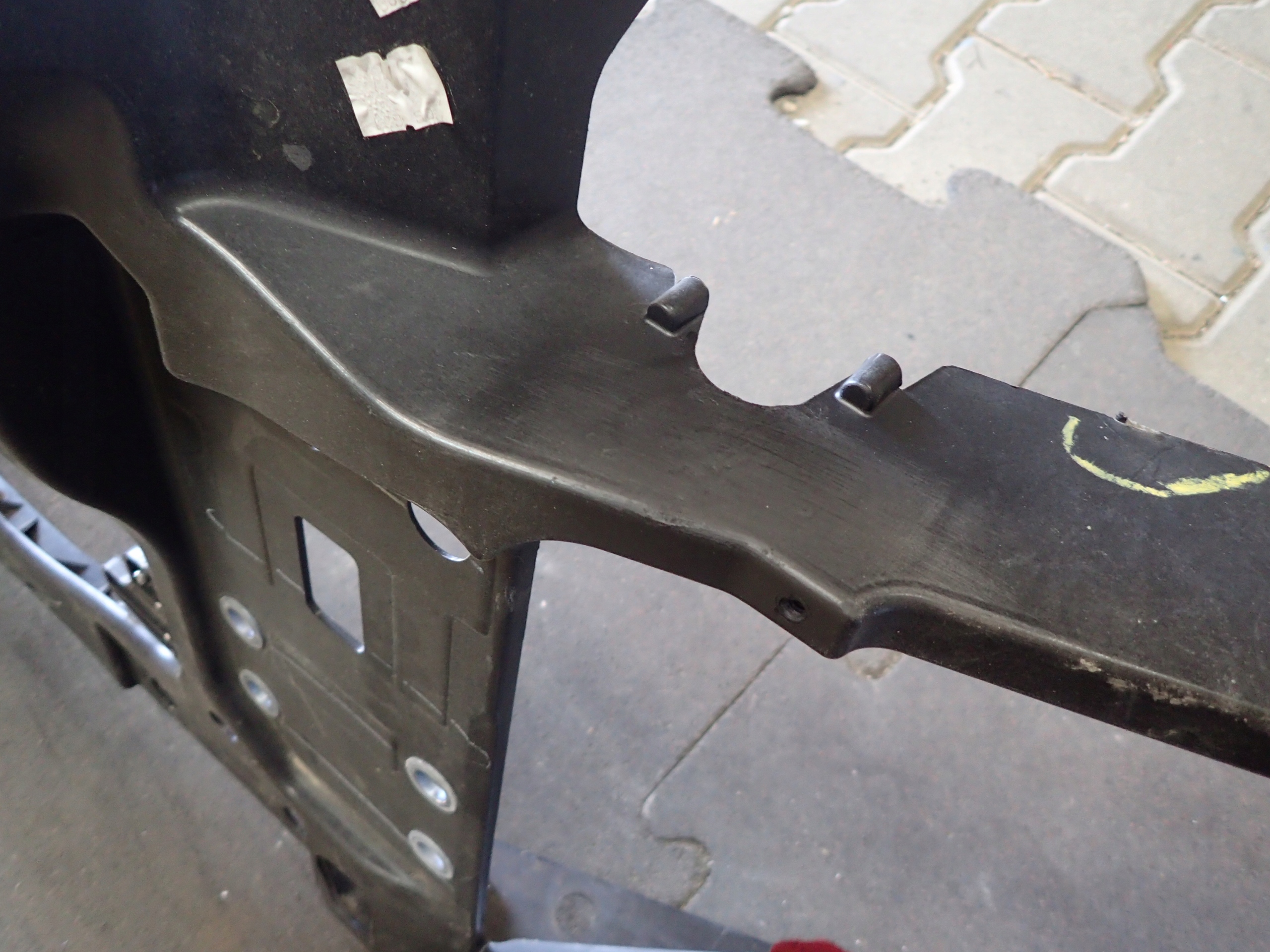 SUPPORT PANEL FOR RADIATORS TESLA S 1061950-00