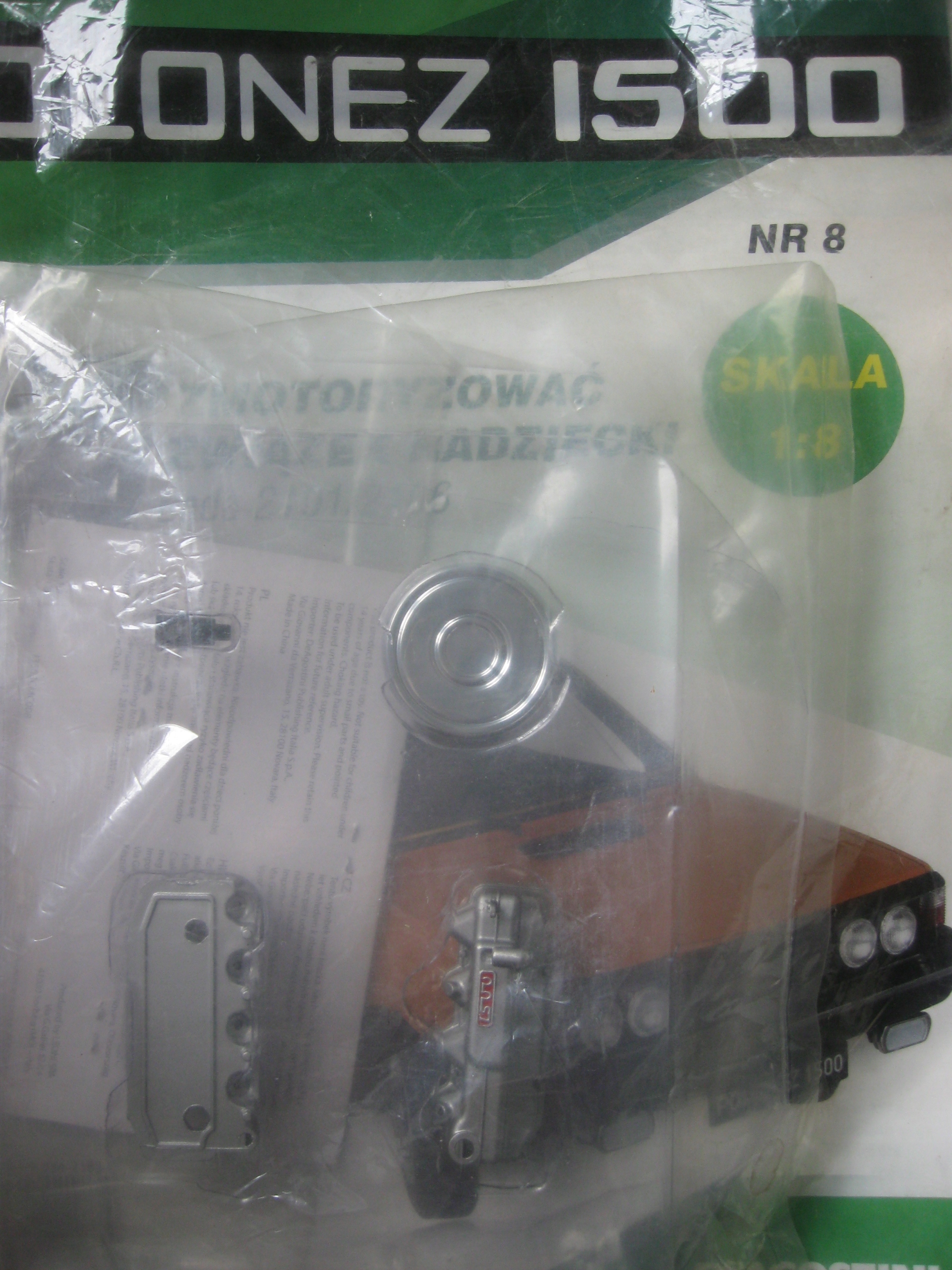 Zbuduj model auta Polonez 1500 Deagostini nr 8
