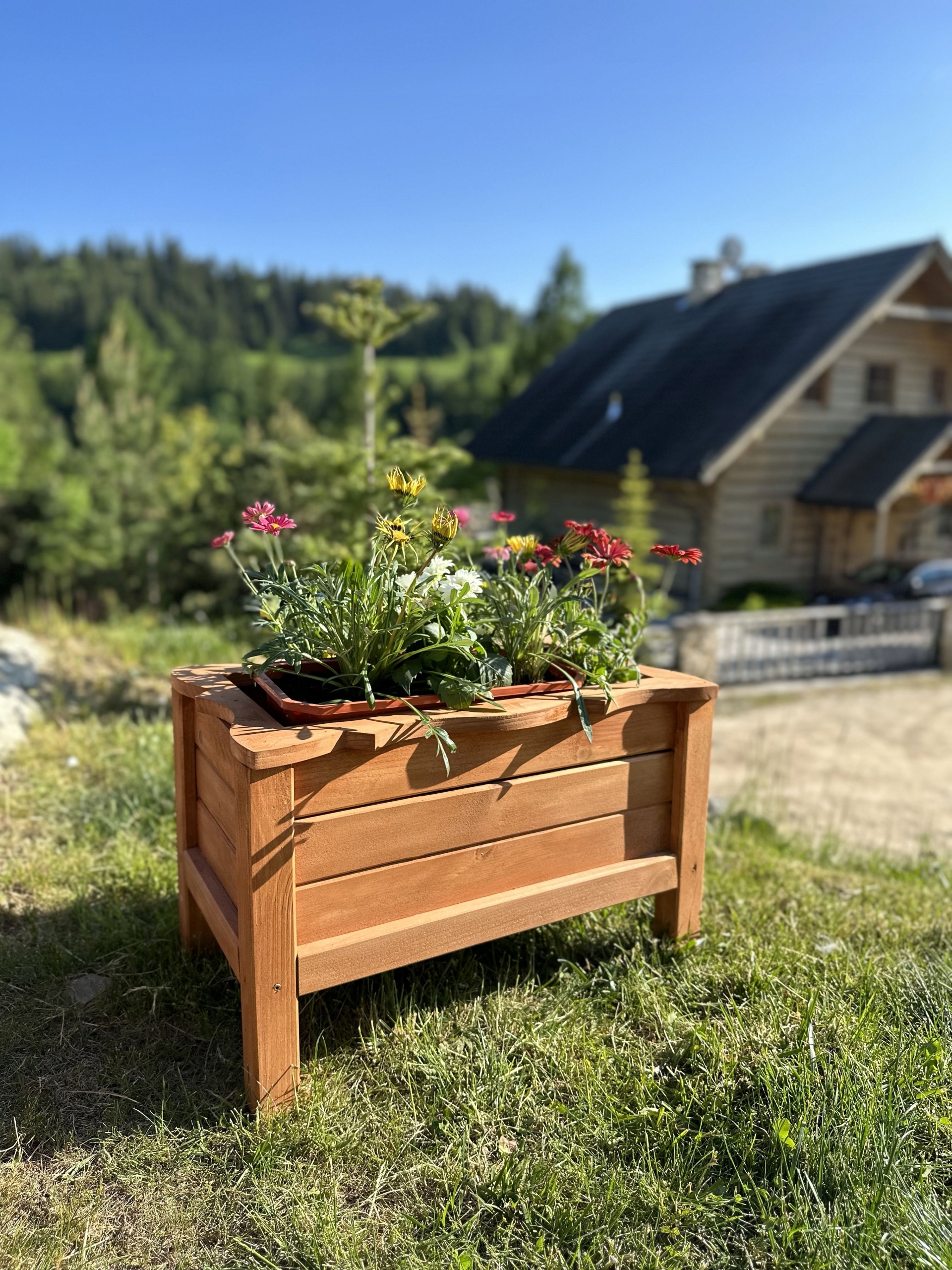 Kwietnik drewniany ŚWIĄTECZNY NA PREZENT stojący donica boho SARNA tik Kolor odcienie pomarańczowego