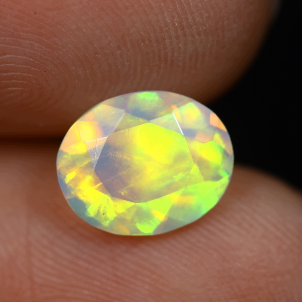 Přírodní opál 1.18 ct Ovál Etiopie certifikát Wbd