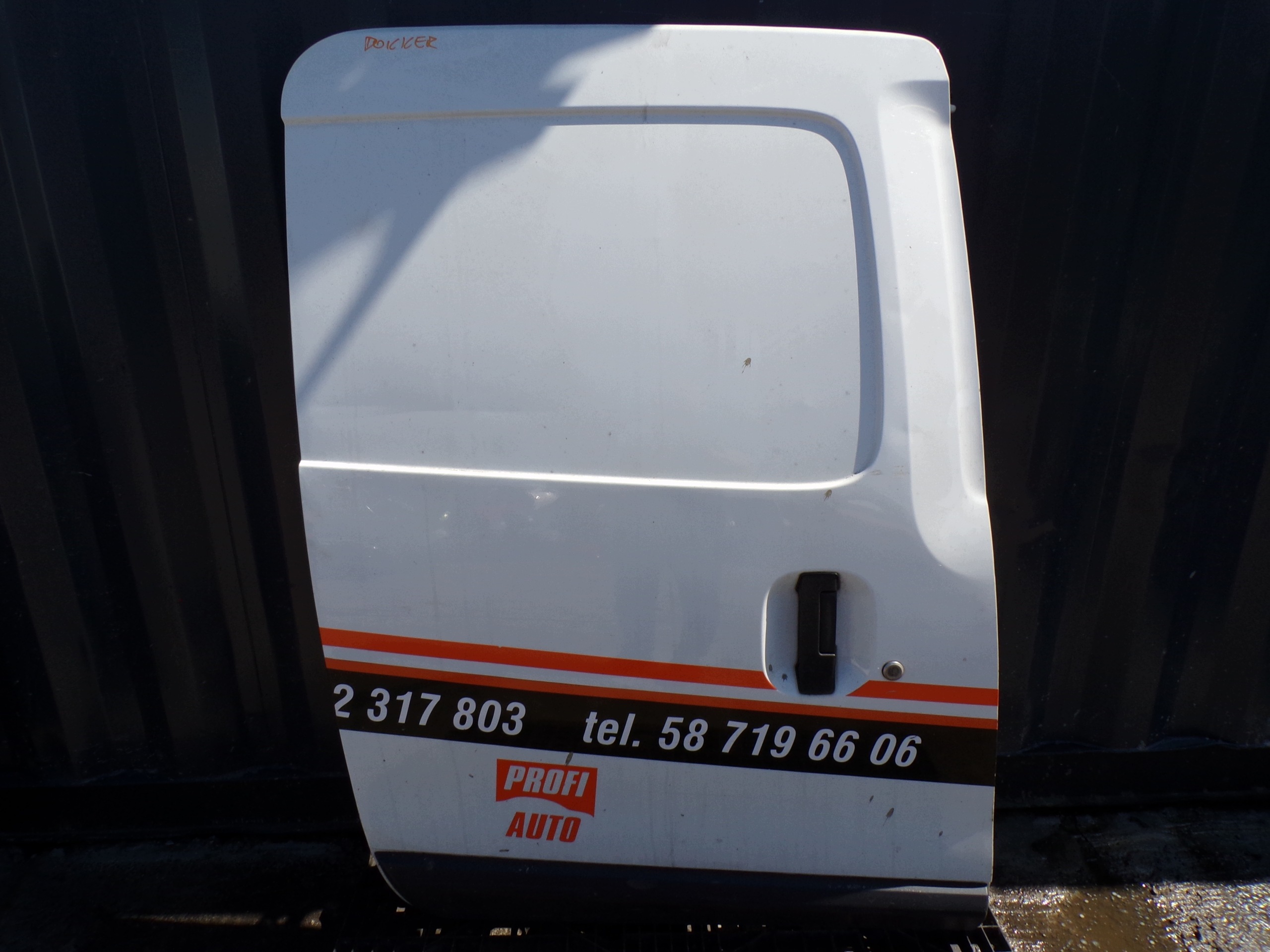 door right rear. side PRZESUWANE DACIA DOKKER (R1)