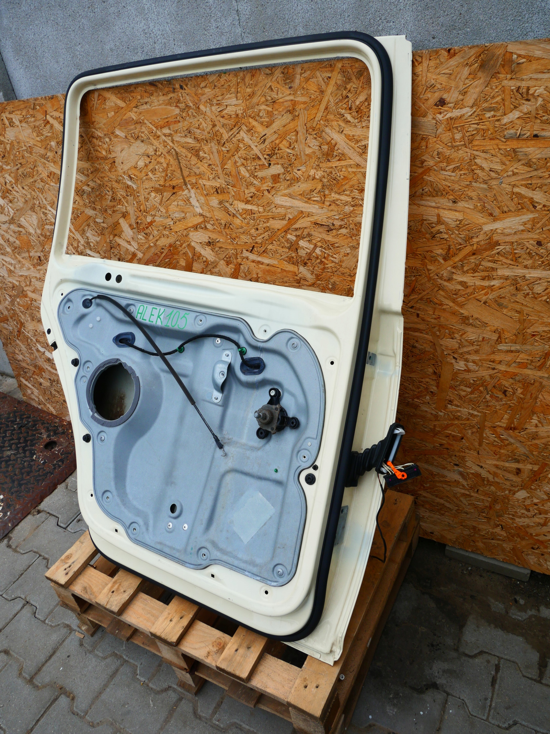 VW TOURAN heck links Tür