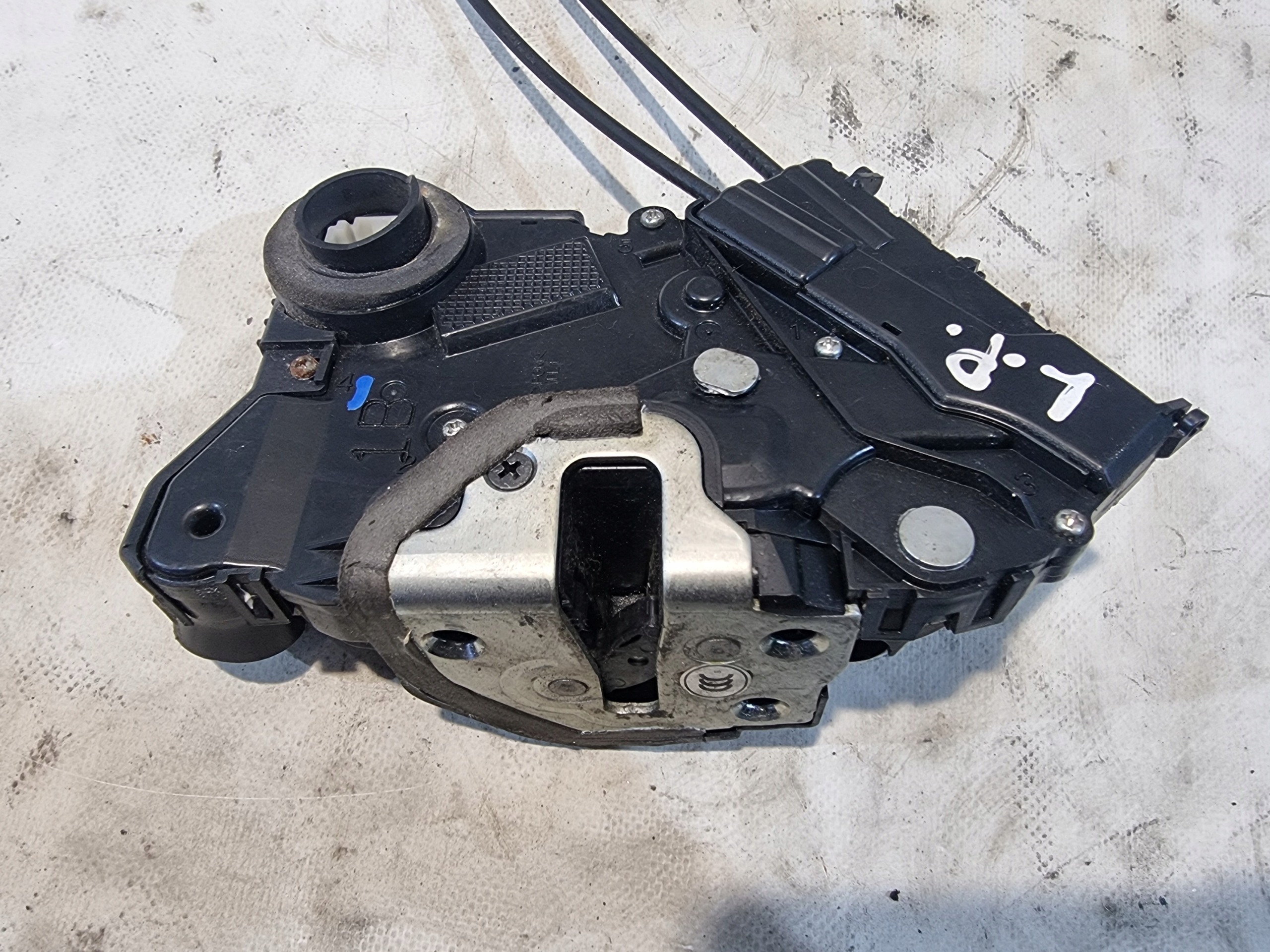 lock door left front TOYOTA PRIUS II 08r
