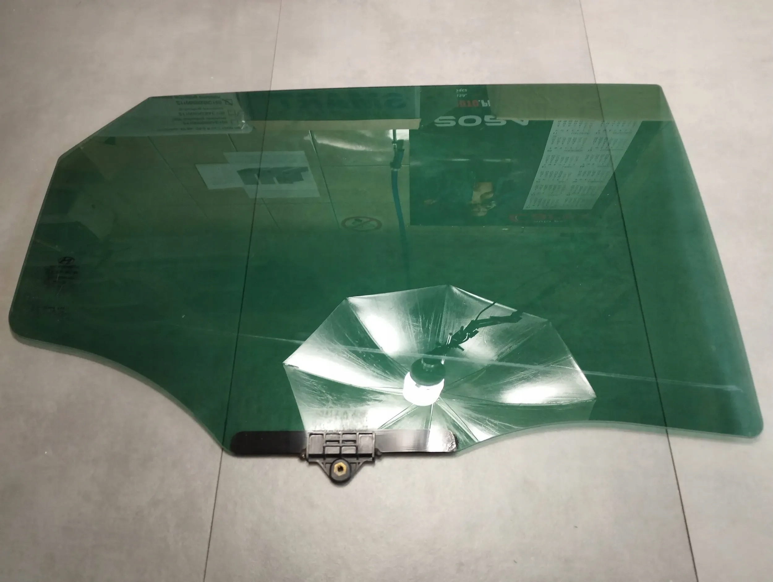 Hyundai ix35 2013 window door right rear part