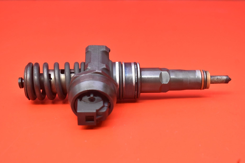 Einspritzdüse Einspritzdüse 038130073AS 0414720224 VW GOLF 5 V 2.0 SDI 75 KM 03-09
