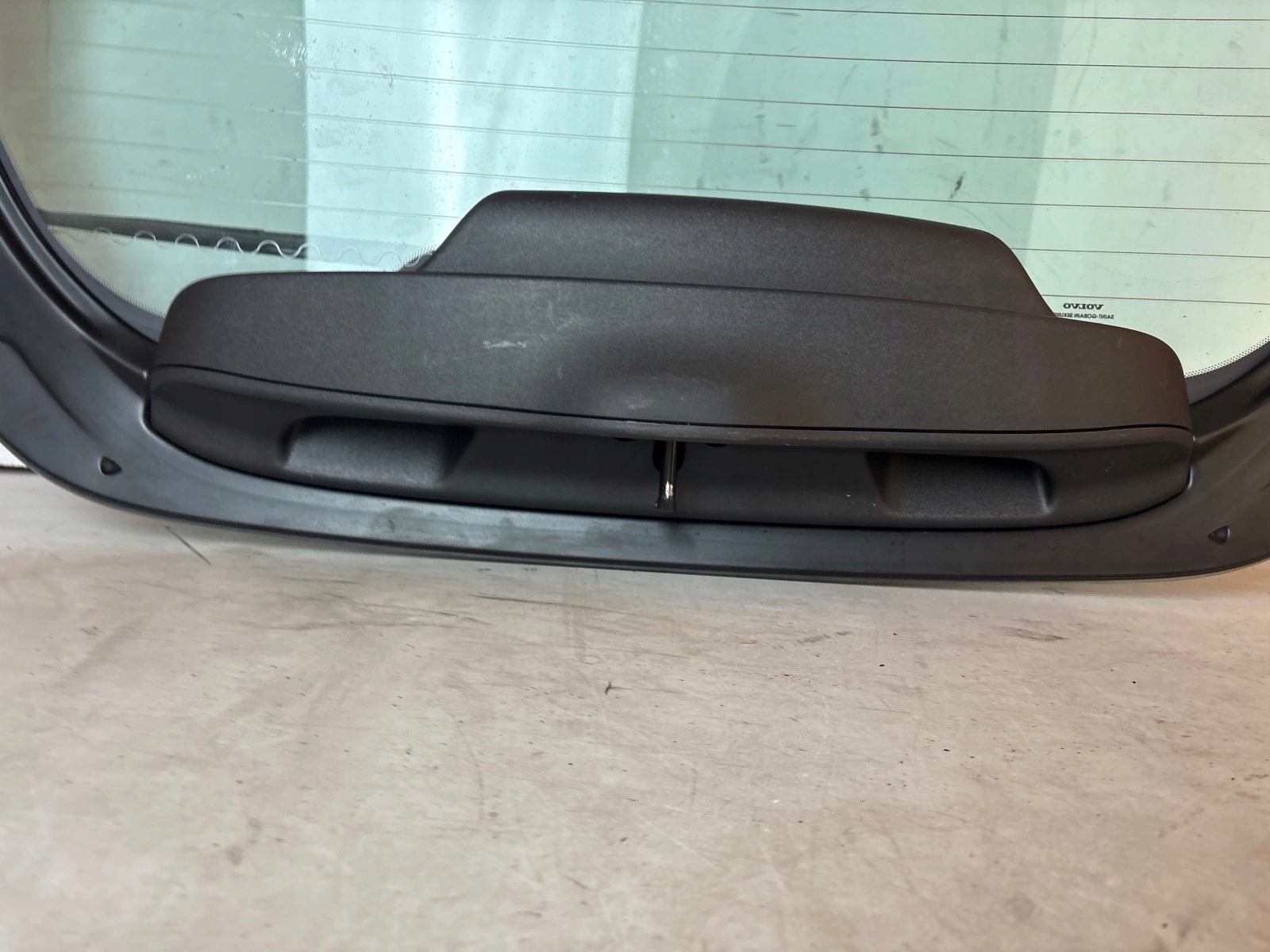trunk door window boot Volvo C30 and 06-10