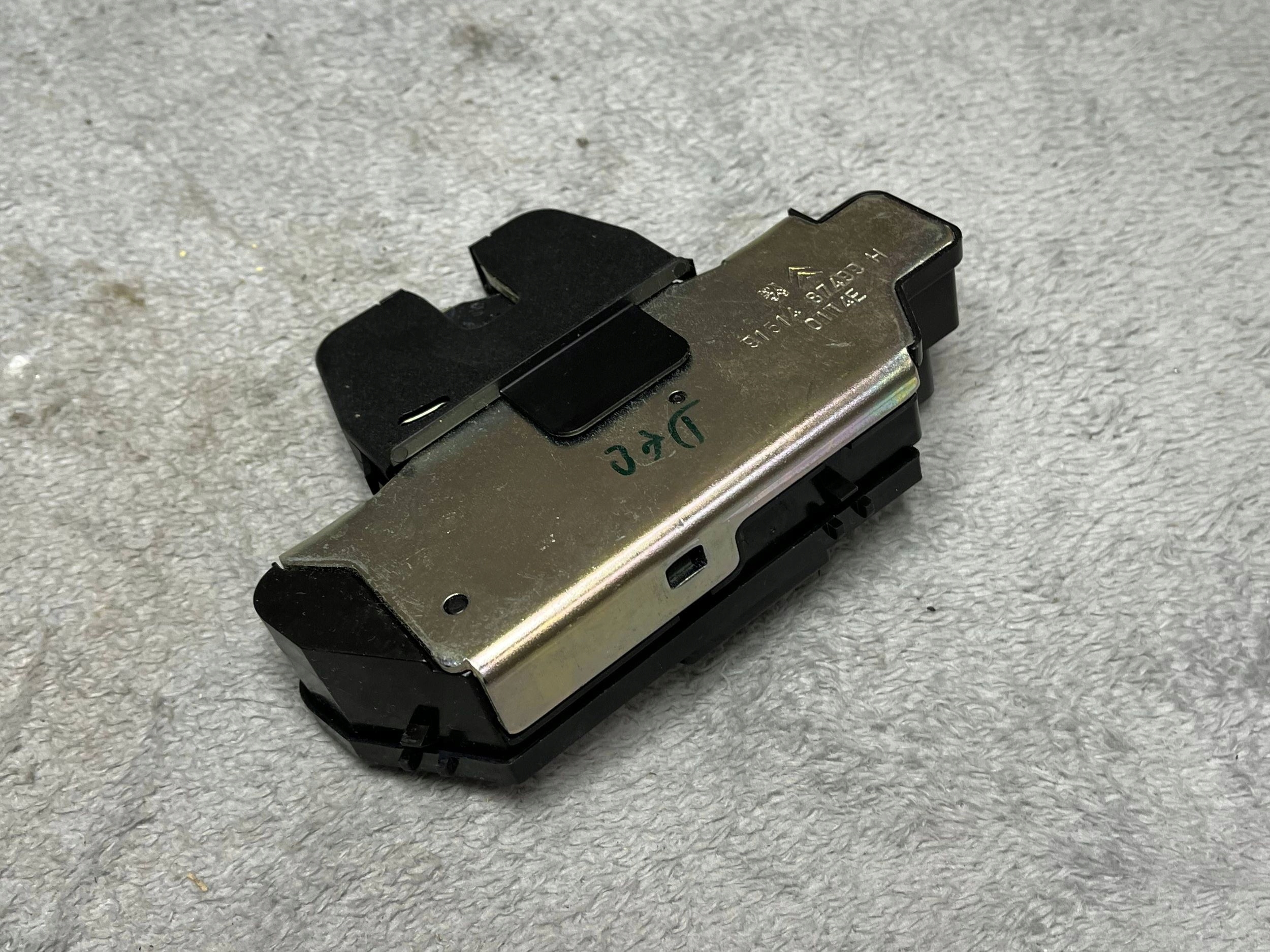 lock bonnet pickup Peugeot 208 II 8719F8