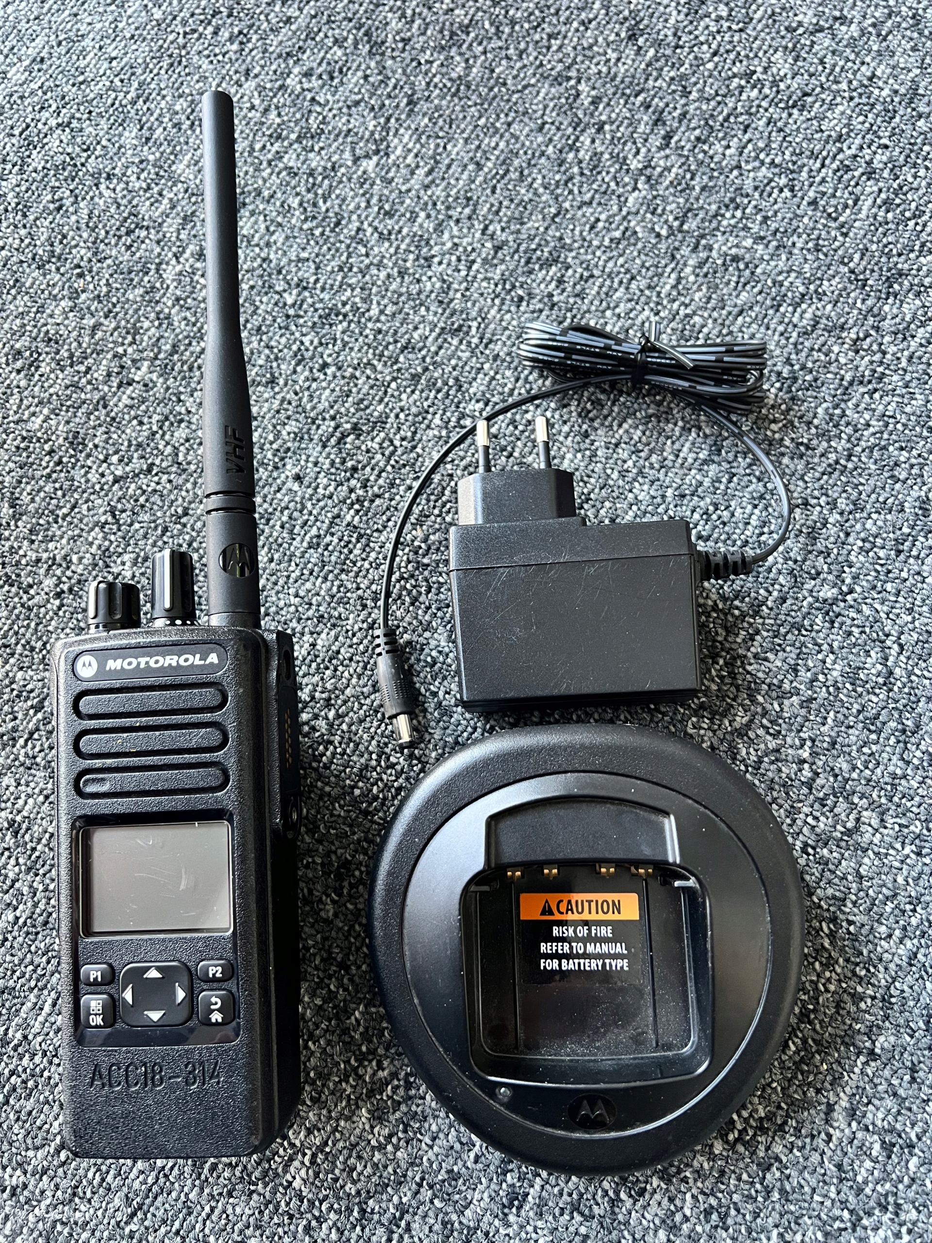 RADIOTELEFON MOTOROLA DP4600 VHF 136-174 MHz
