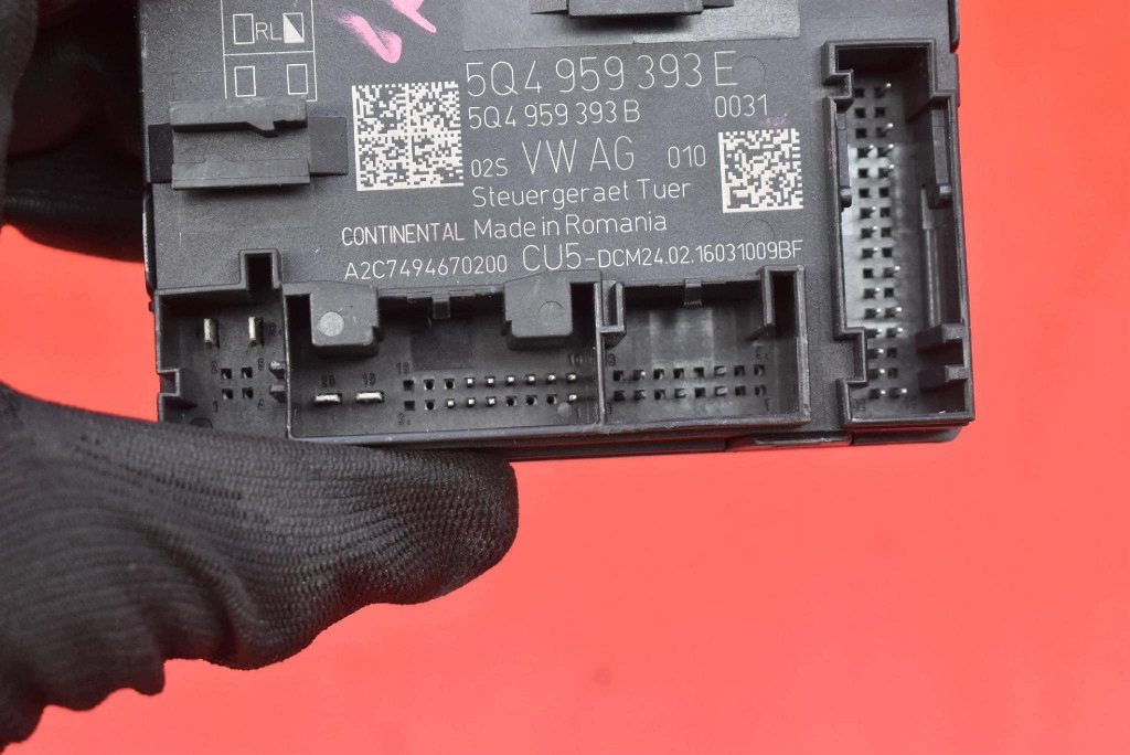 control unit module door left front 5Q0959393E 5Q4959393B SKODA OCTAVIA 3 III
