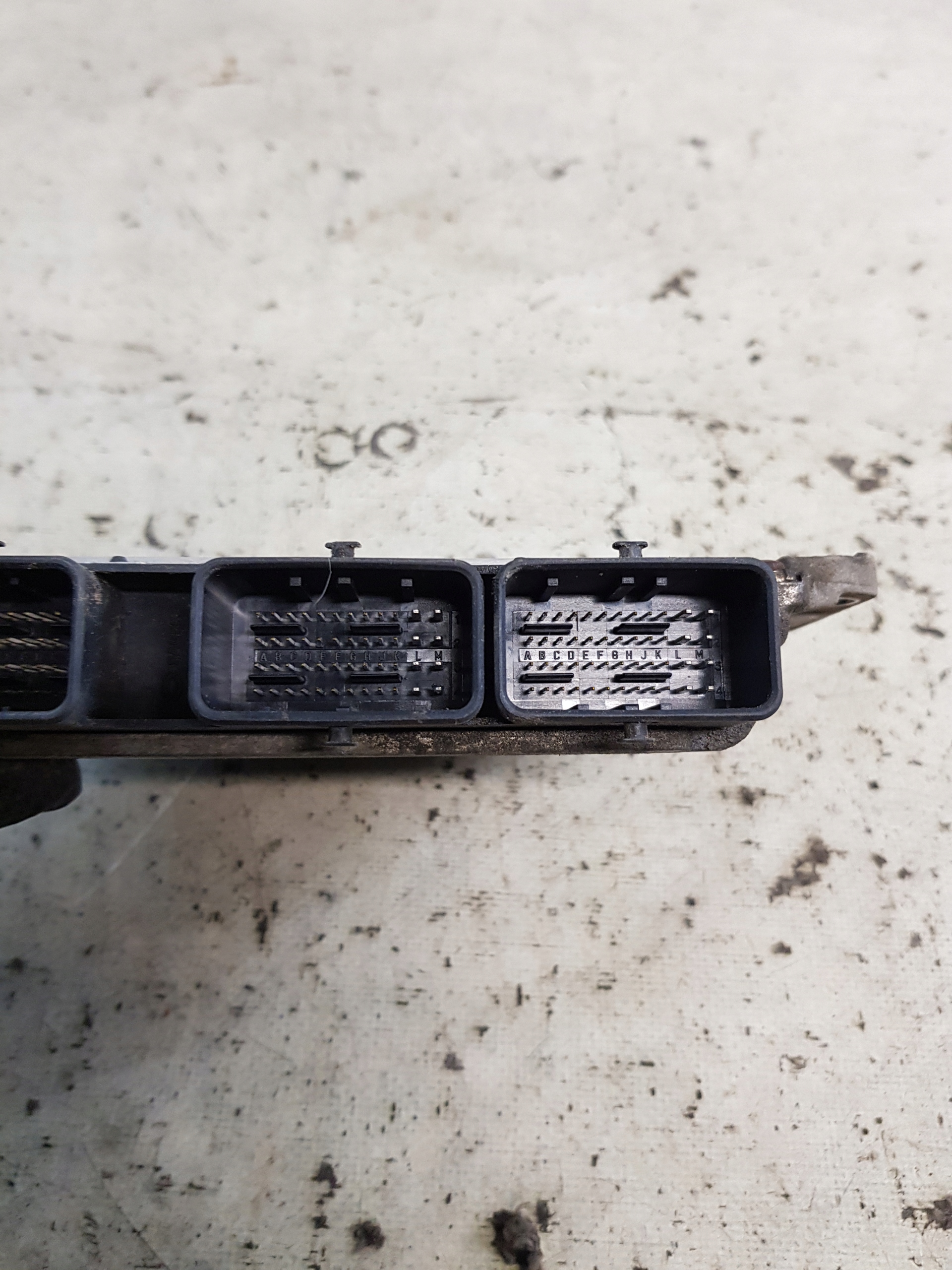 control unit of the engine MODUS 1.6B 8200411717 8200376474 21584913-3A