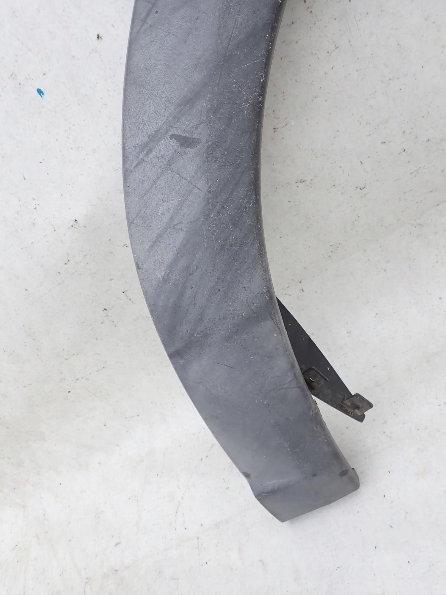FORD TRANSIT CONNECT LIFT 06-13 moulding right front