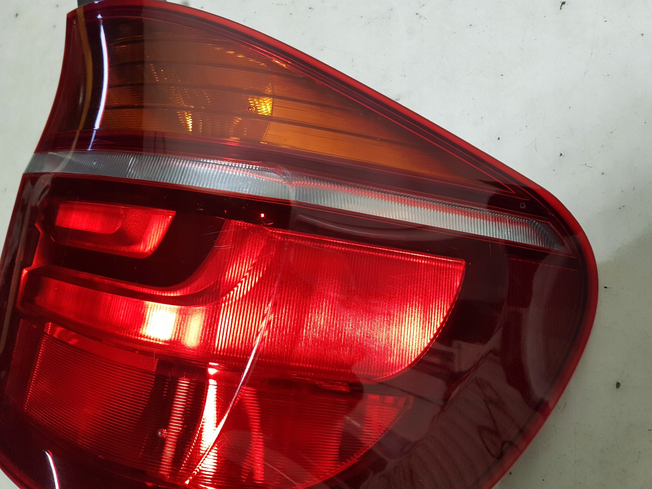 BMW X5 E70 LIFT light right rear part rear right 7227790