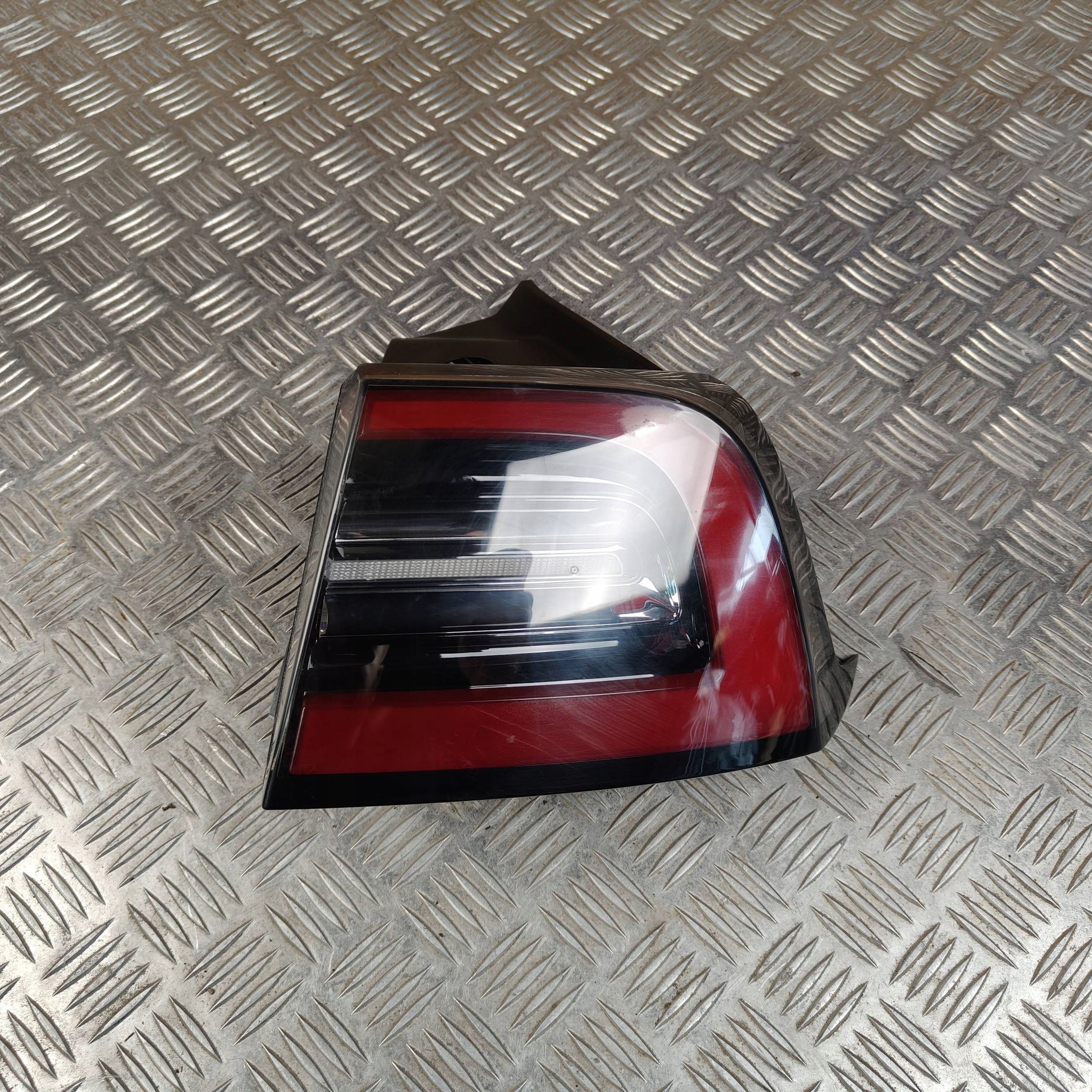 light rear rear part side right Tesla Model Y Model 3 150208700D