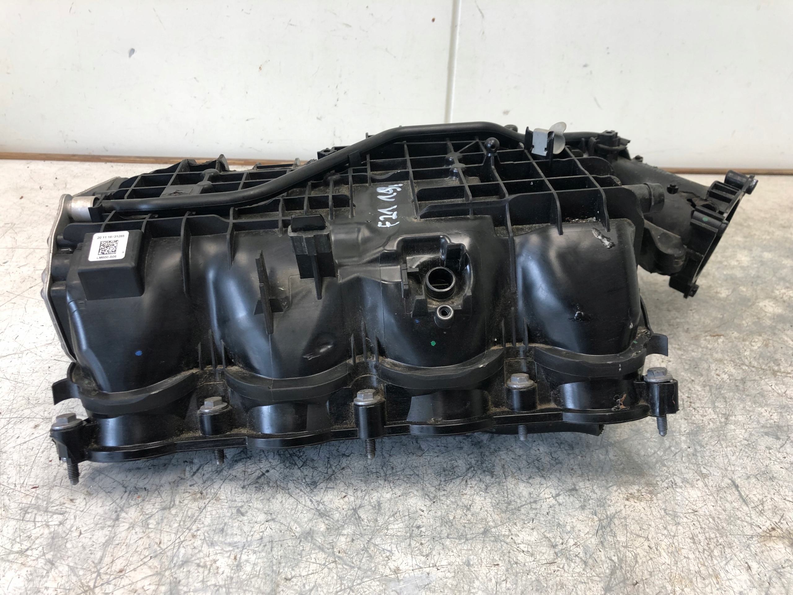 intake manifold BMW F21 2.0 72344186