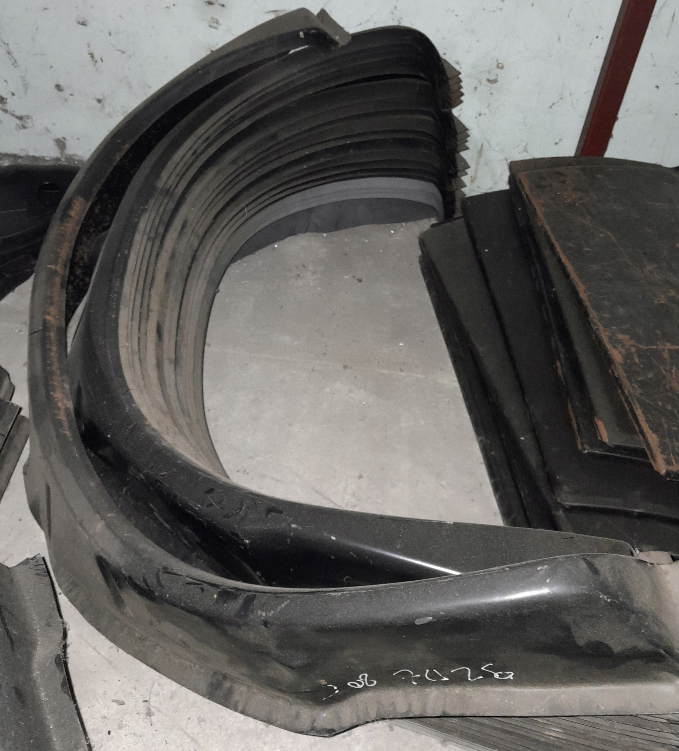 REPERATURKA BŁOTNIKA TYŁ WEWNĘTRZNA WNĘKA FORD TRANSIT MK4 MK5 1992-2000