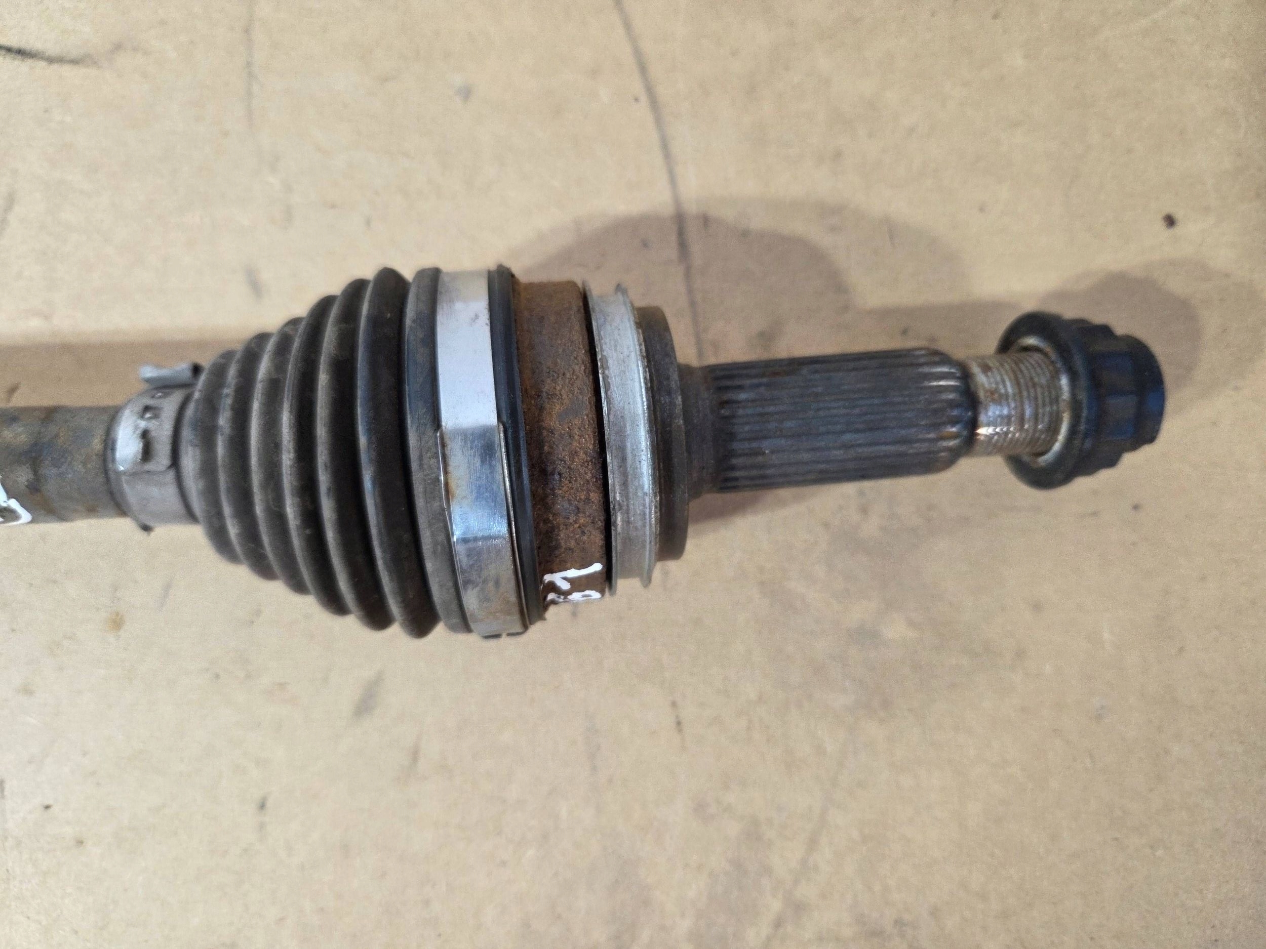 Lexus NX 300H semi-axis rear right 42340-48110 (P761)