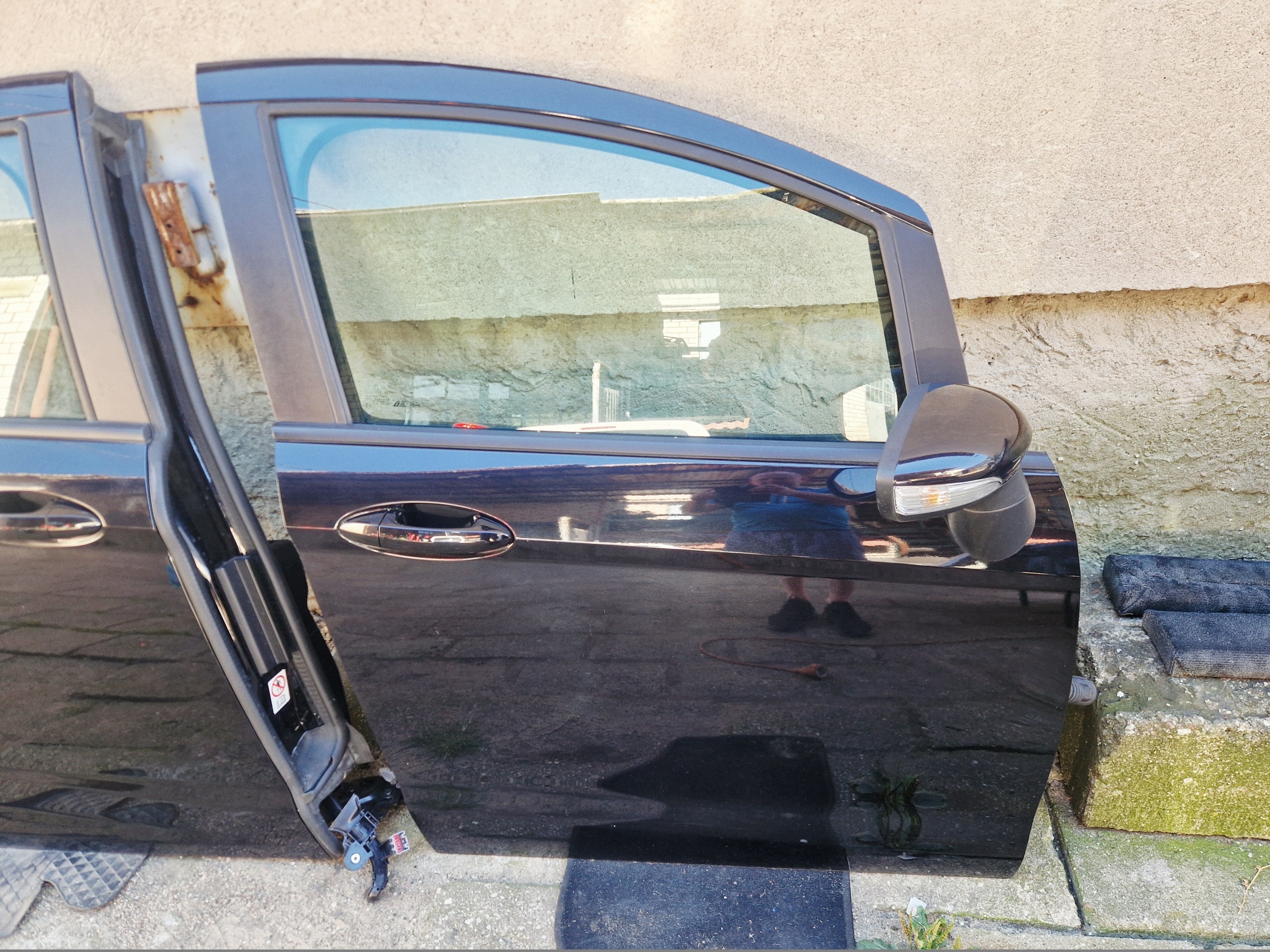 FORD B-MAX BMAX door right front front colour KC black, complete