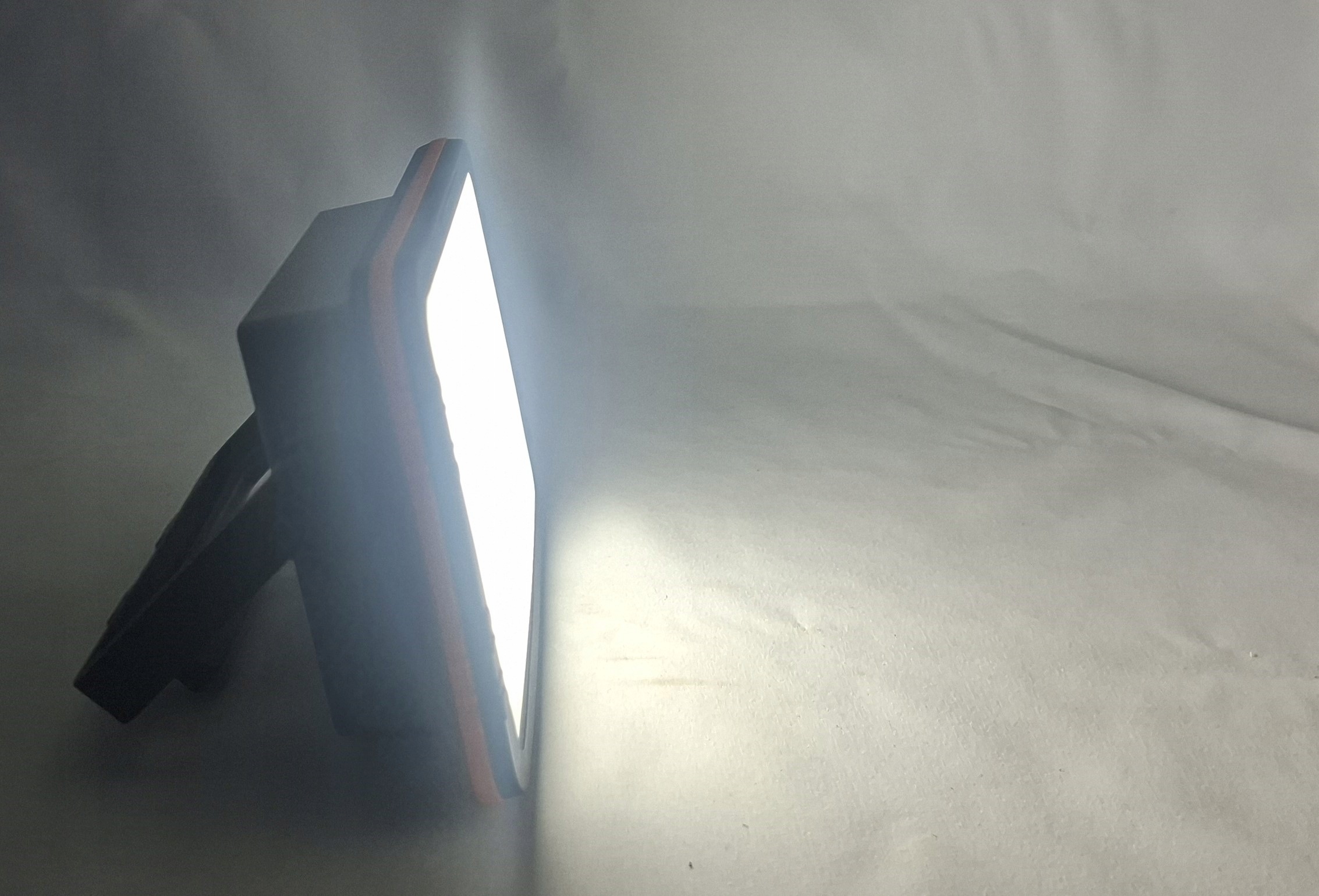 Werckmann Bezprzewodowa Lampa Budowlana Wbudowany Akumulator 2100 Lumen