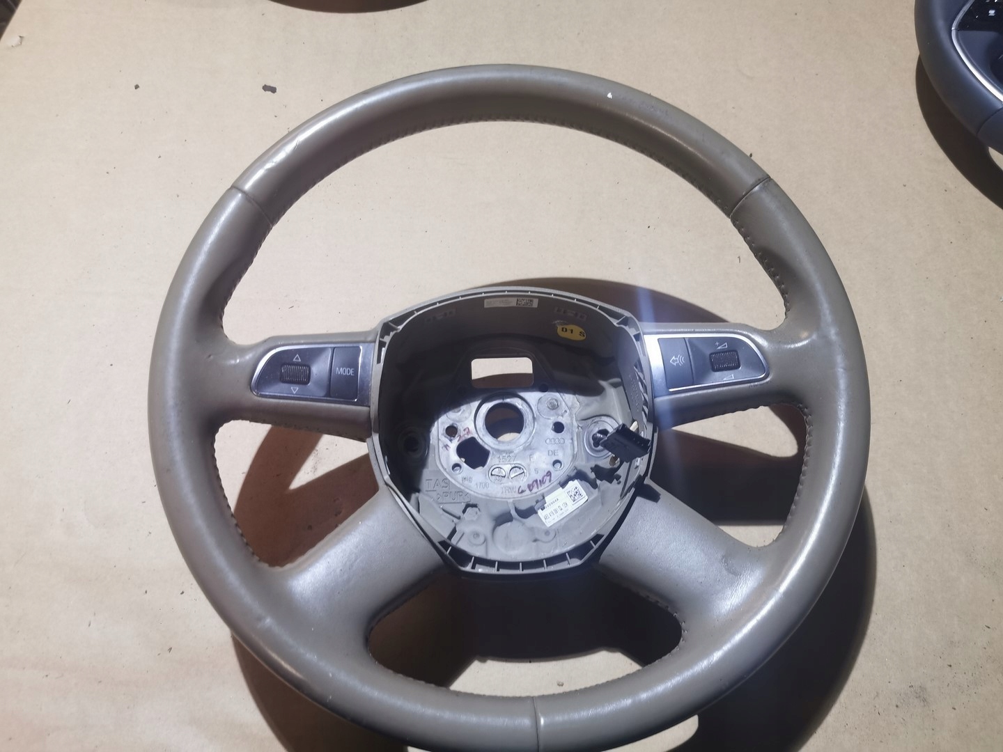 рулевое колесо кожа Audi A8 D3 РЕСТАЙЛИНГ 4 RAM 4E0419091CL