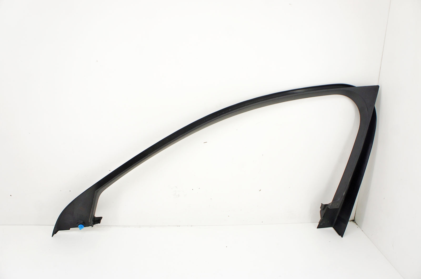 PR306 Volvo V90 16- Osłona Ramka Szyby Lewy Przód 31417233 Numer katalogowy części PR306 31417233