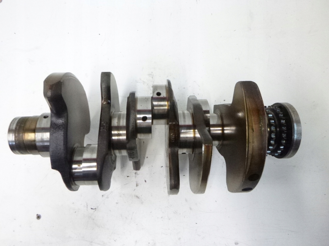 crank Audi A6 C6 3.2 FSI 06r.