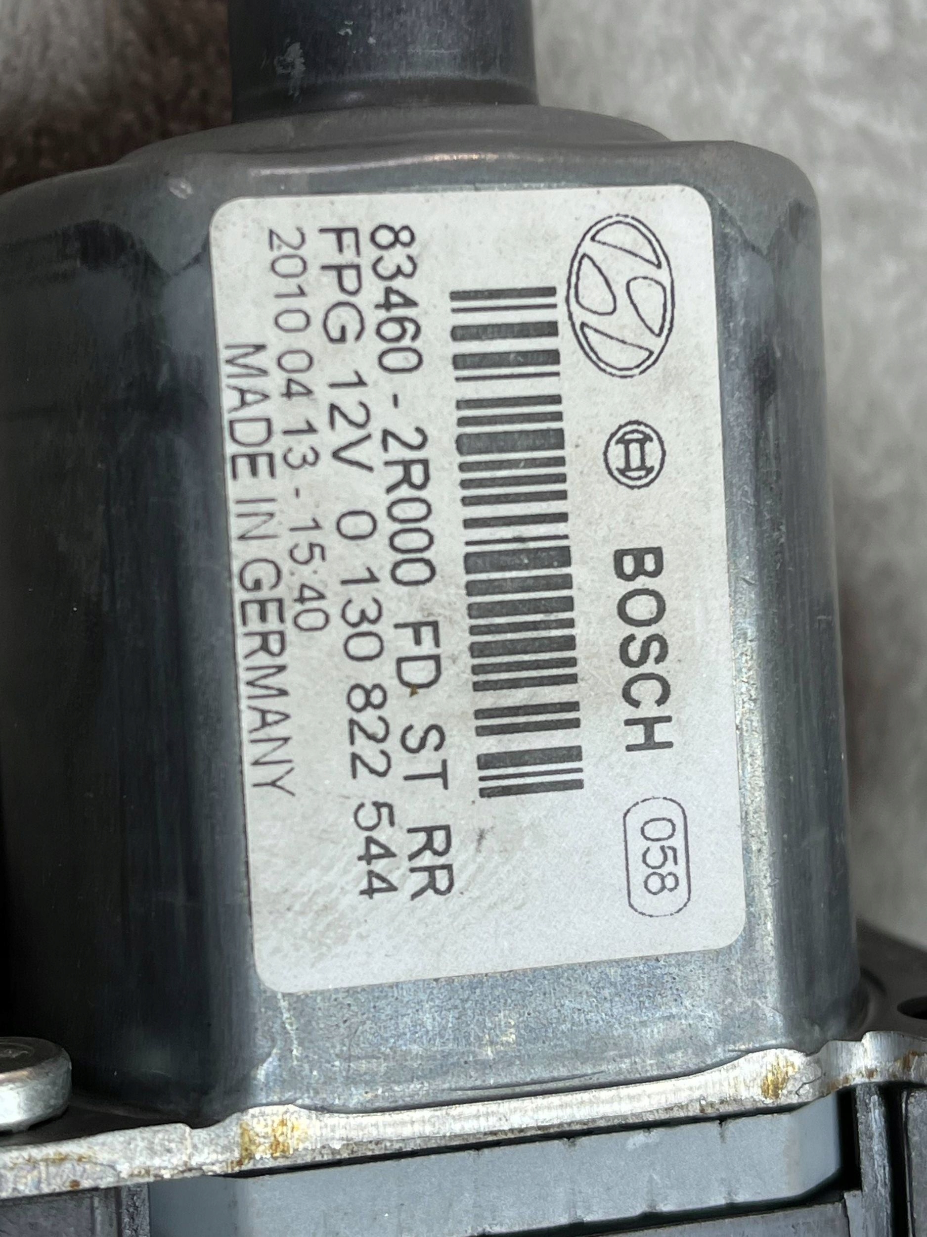 Hyundai i30 - mini motor windows - rear part side right - 834602R000 !J