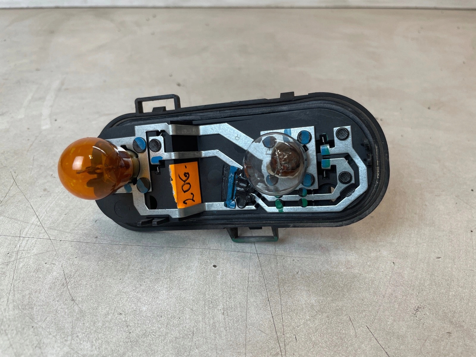 light housing rear part right Nissan Qashqai J10