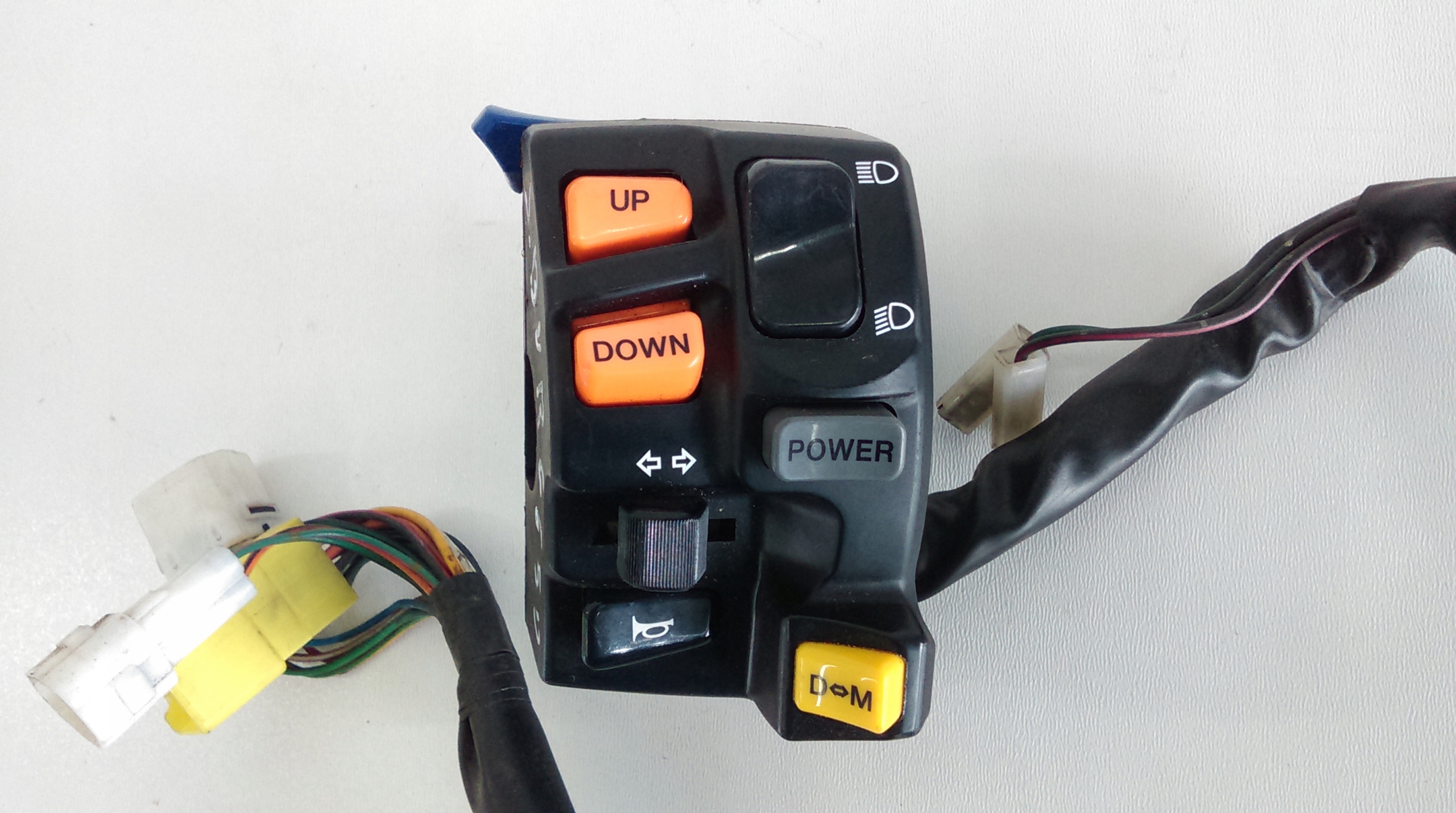 54TRFG - SUZUKI BURGMAN 650 левый переключатель