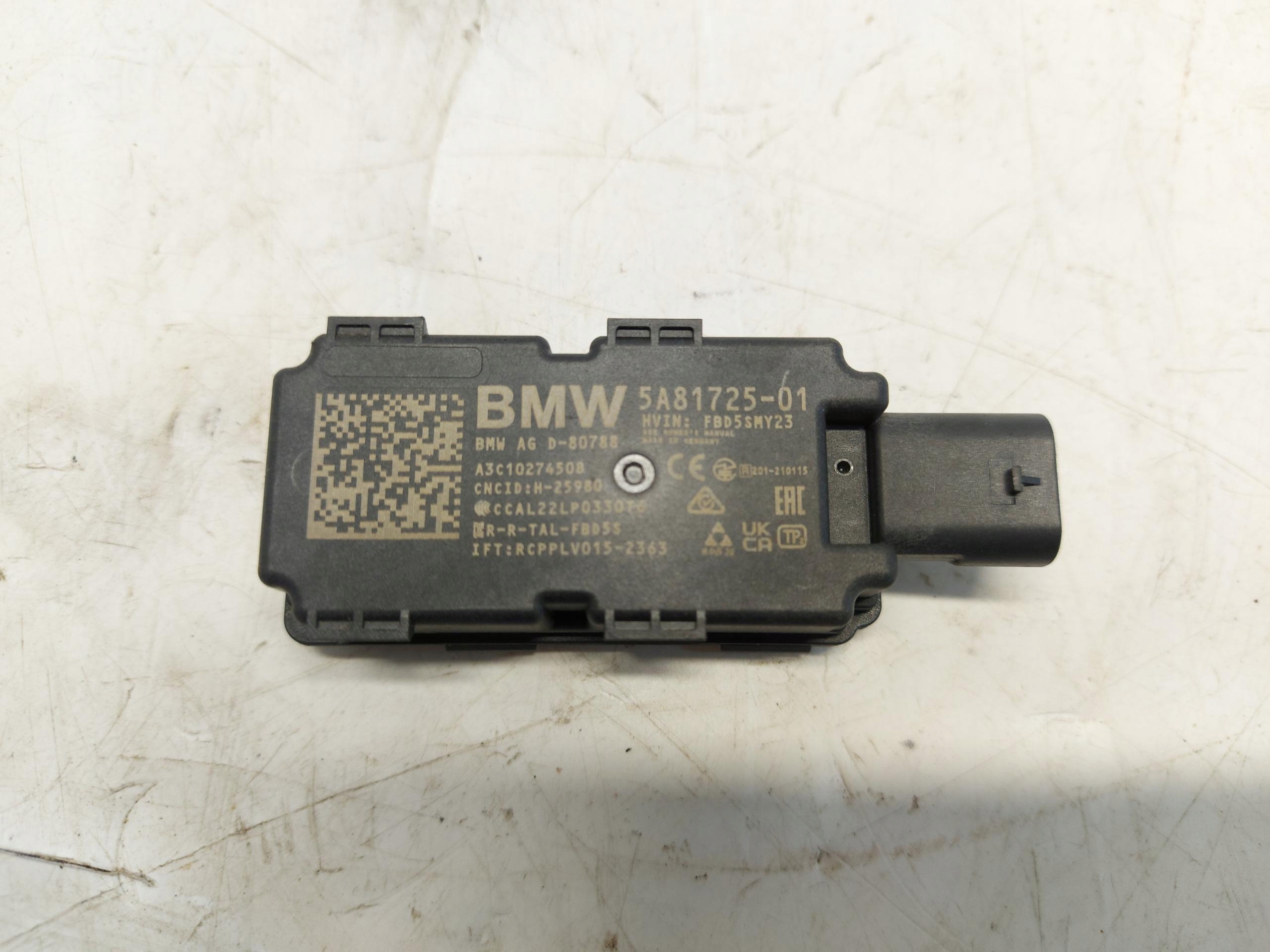 BMW 5 G60 antenna Keyless 5A81725