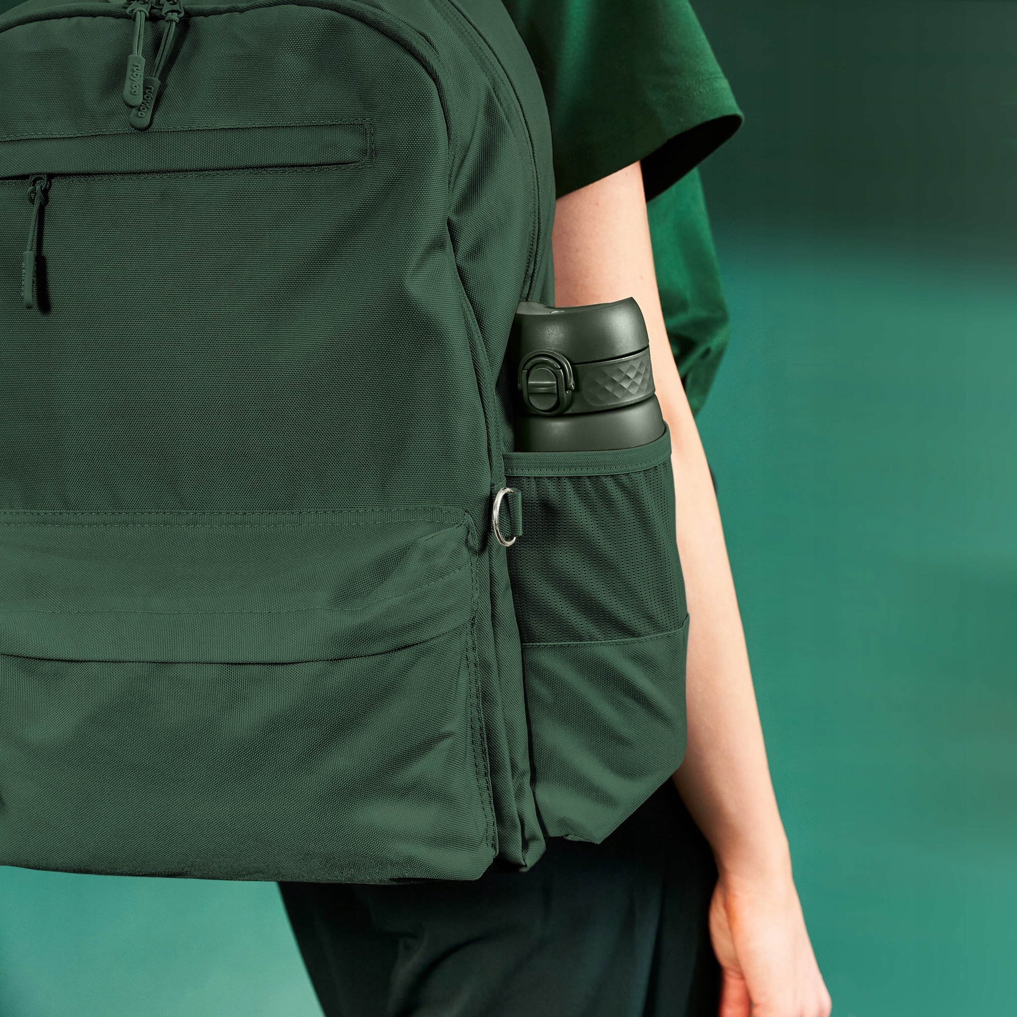 BIDON NA WODĘ WOJSKOWA ZIELEŃ TRENING SPORT JOGA FITNESS SIŁOWNIA ION8 0,75 Wysokość 22.4 cm