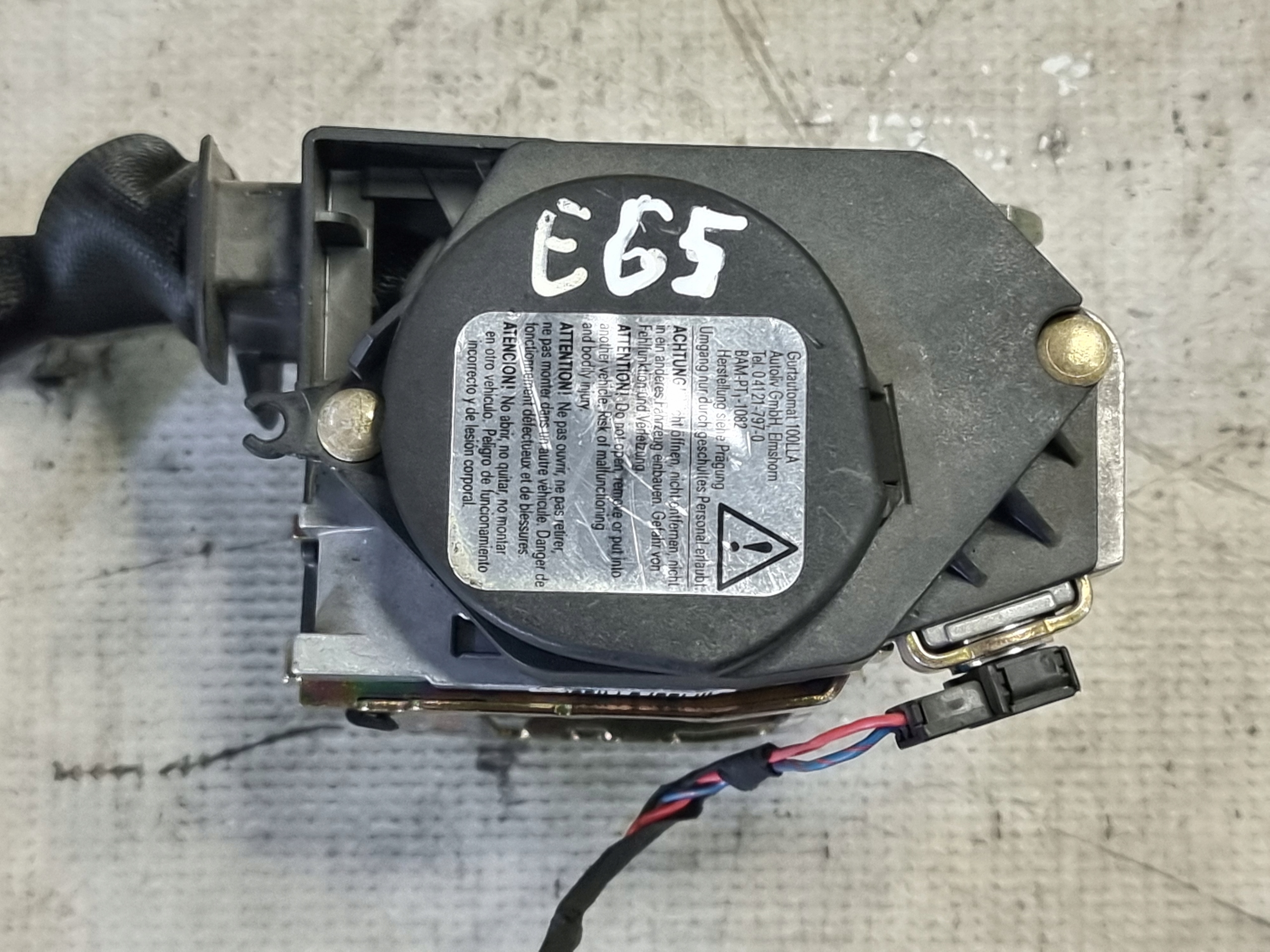 tension belt safety right front OE 561148401 BMW SERII 7 E65