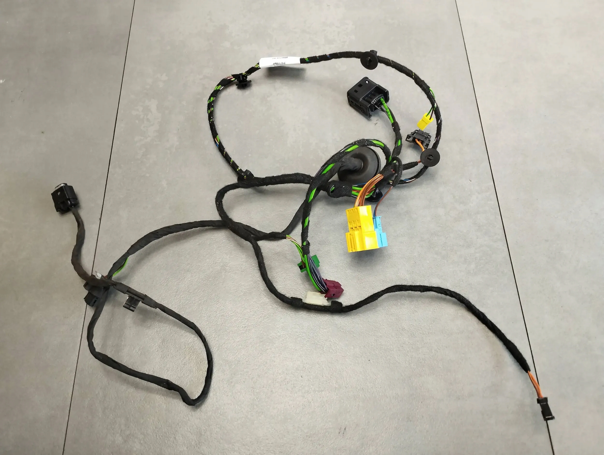 Mercedes-Benz CLS C218 bundle door right front 2185405307