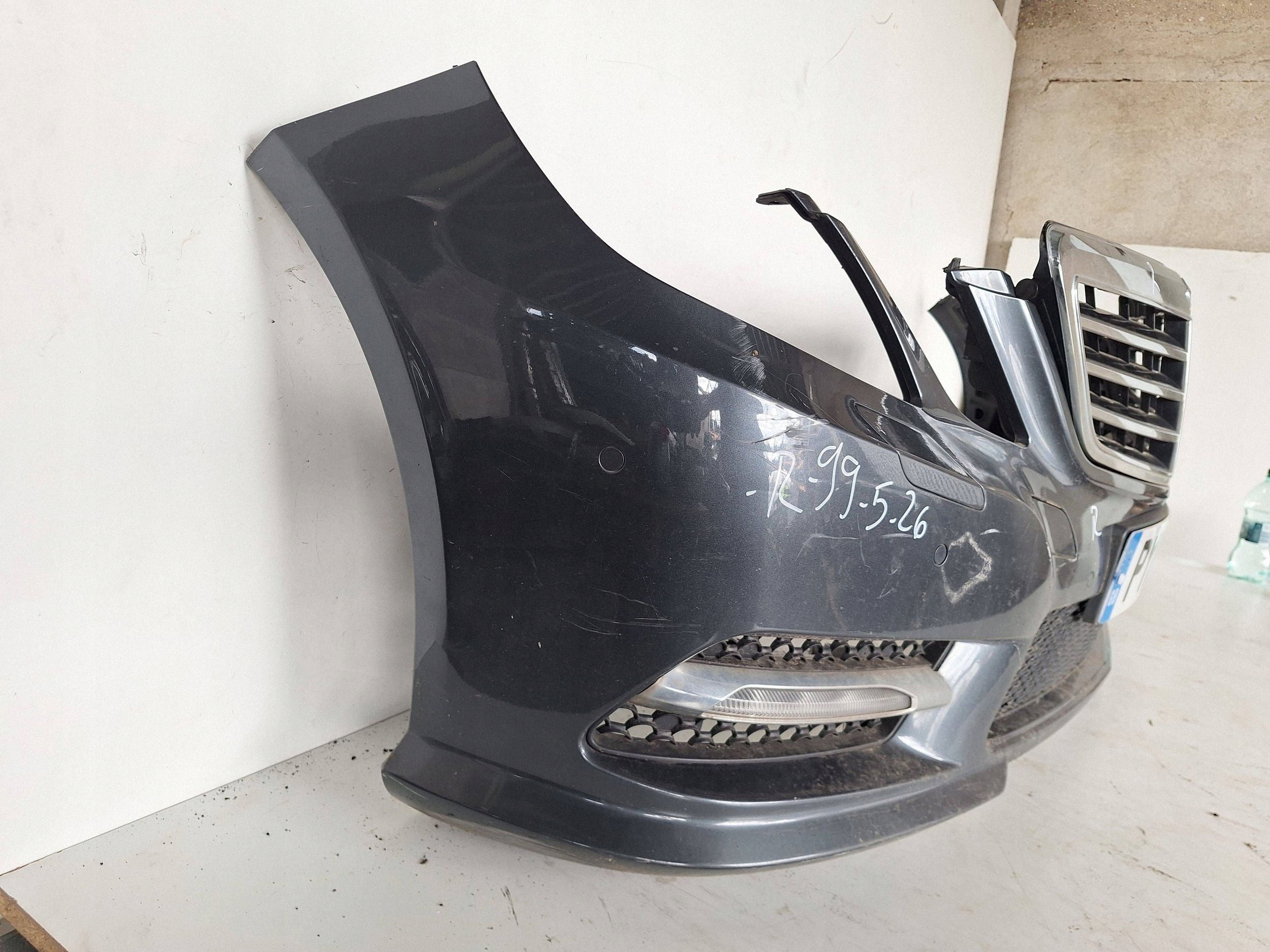 MERCEDES E-KLASA W212 AMG 09-13 bumper + LED + PDC