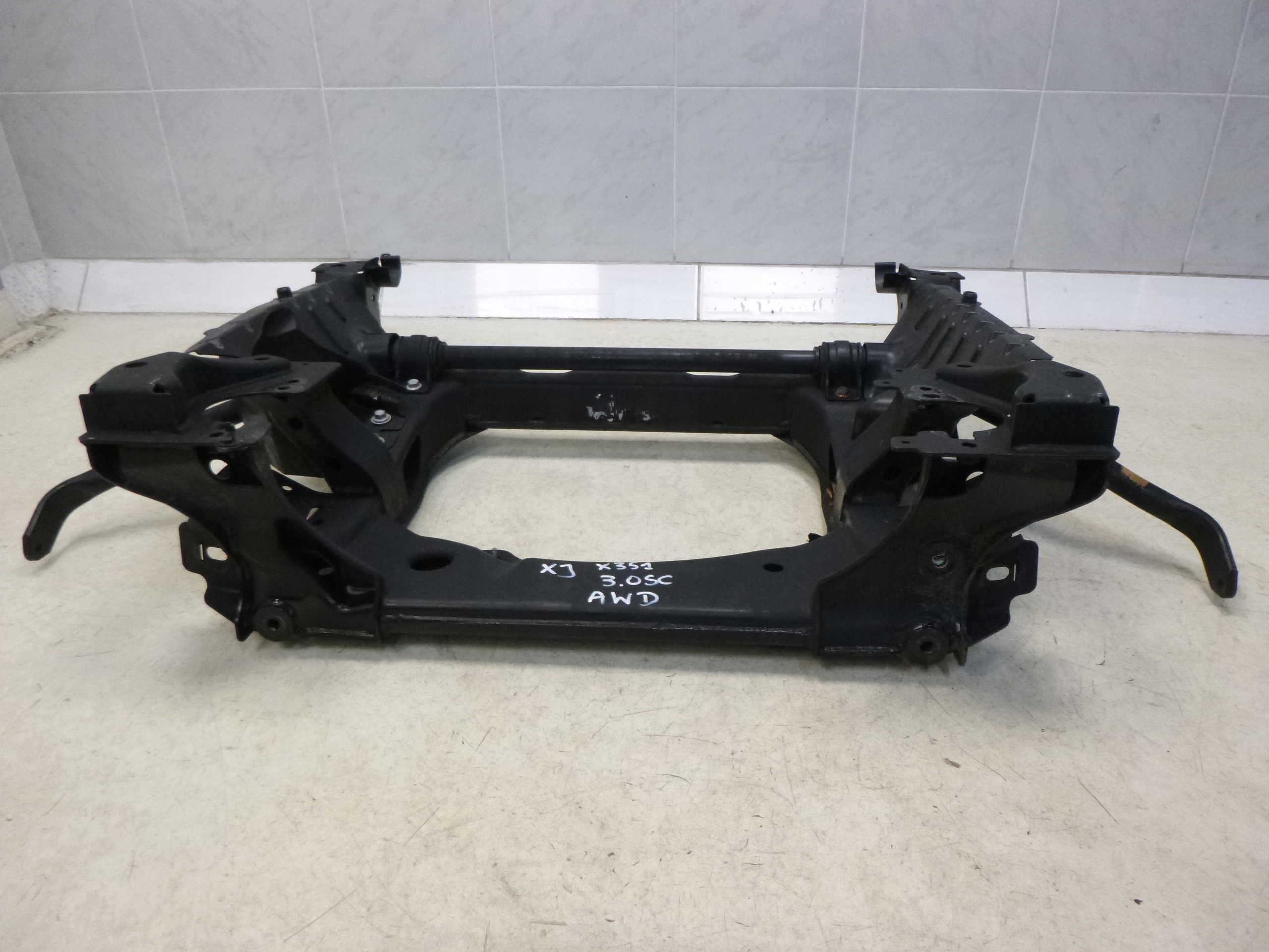 JAGUAR XJ X351 3.0 SC axle beam subframe sider 4x4 AWD front