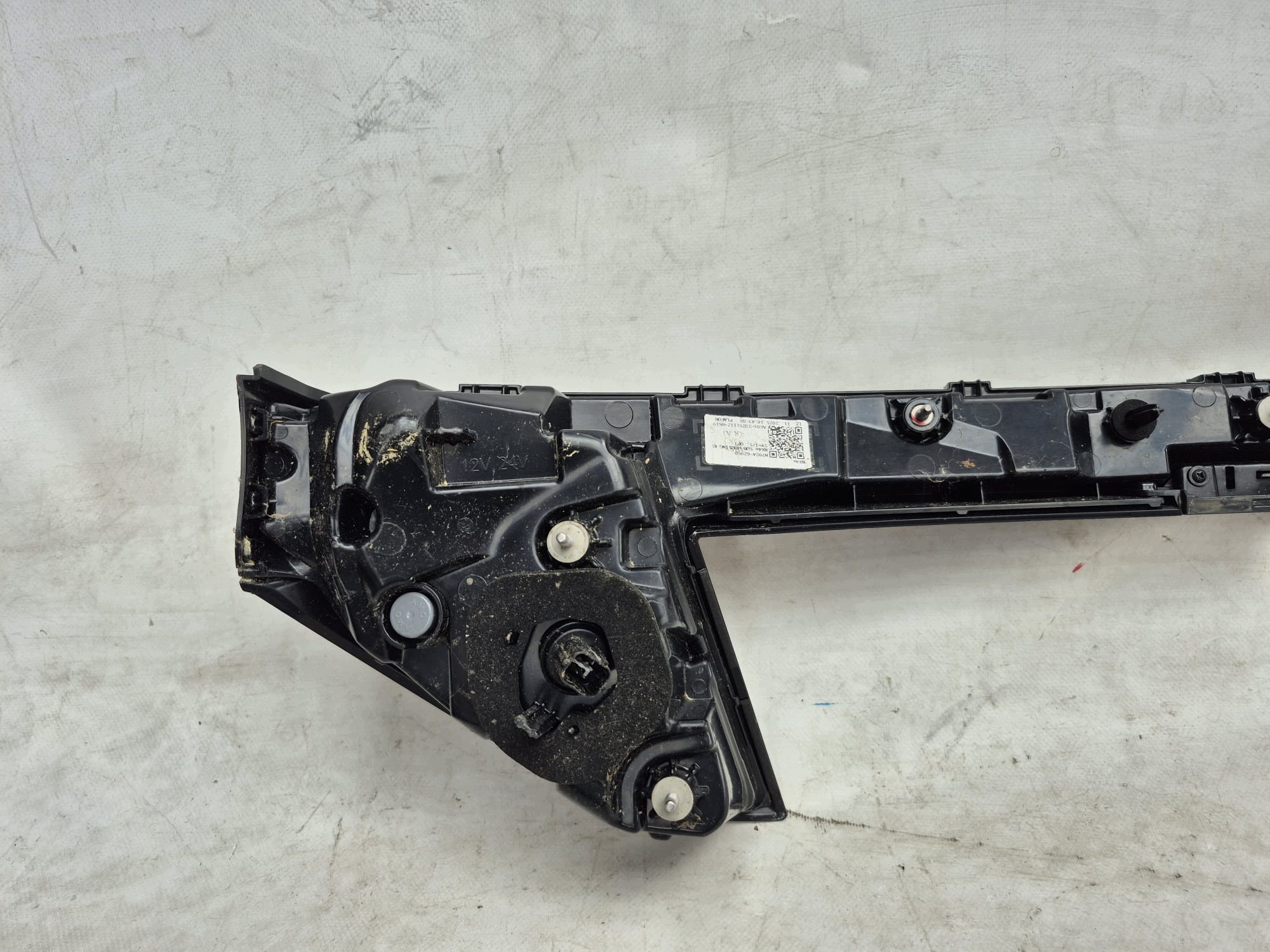 HYUNDAI TUCSON IV 20- light cap bonnet boot rear part 92403-N71