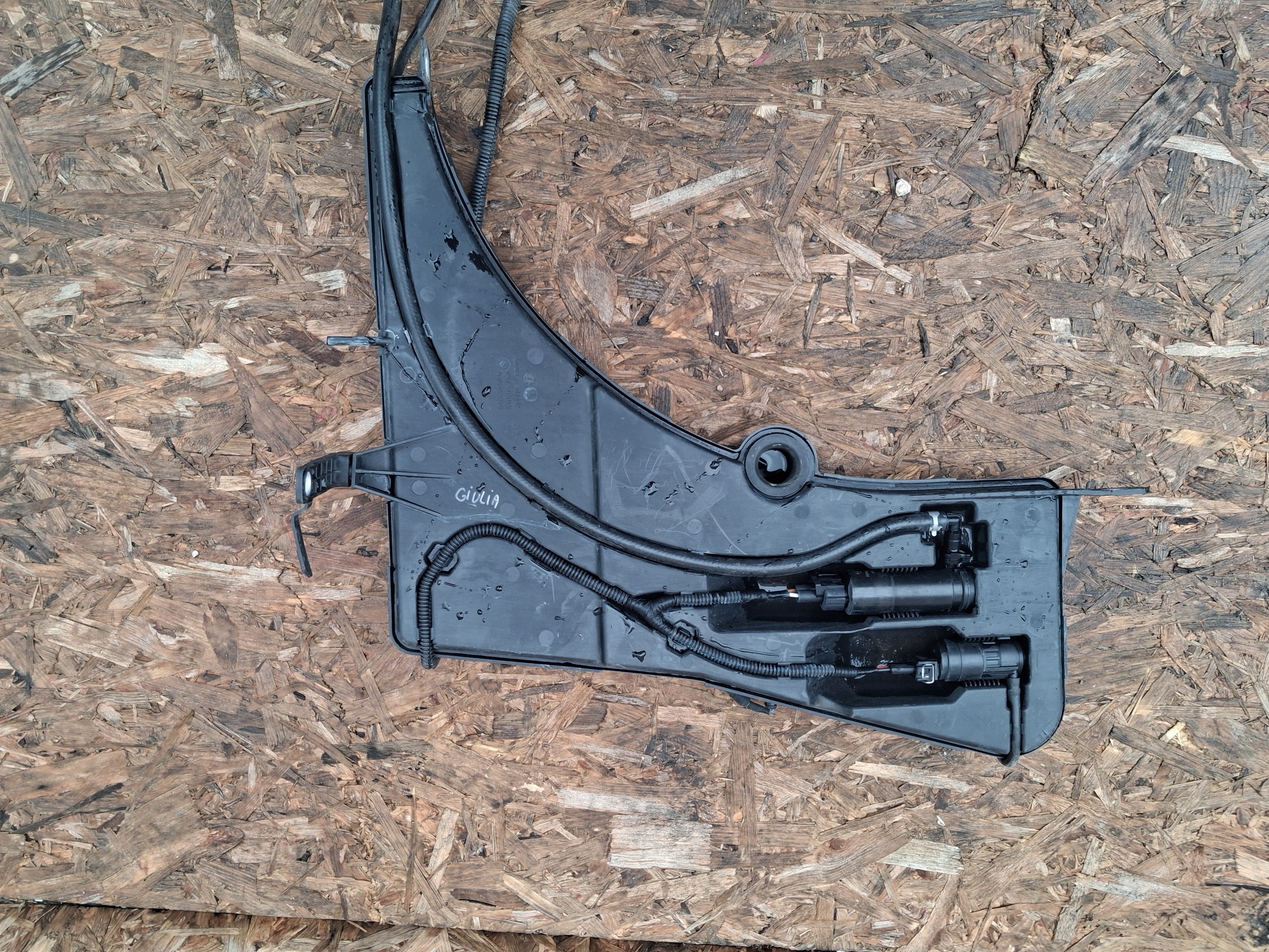 washer fluid tank ALFA ROMEO GIULIA 50532580