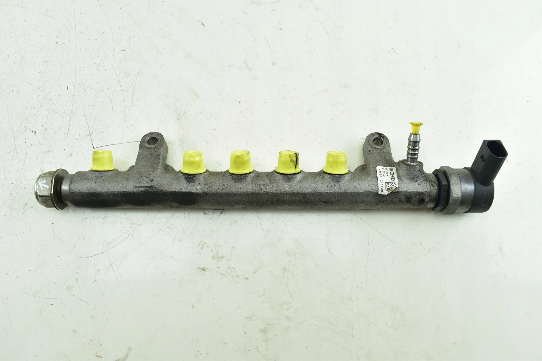 injection ramp sensor AUDI A3 8P VW PASSAT B6 2.0 TDI 03L089C 057130764H