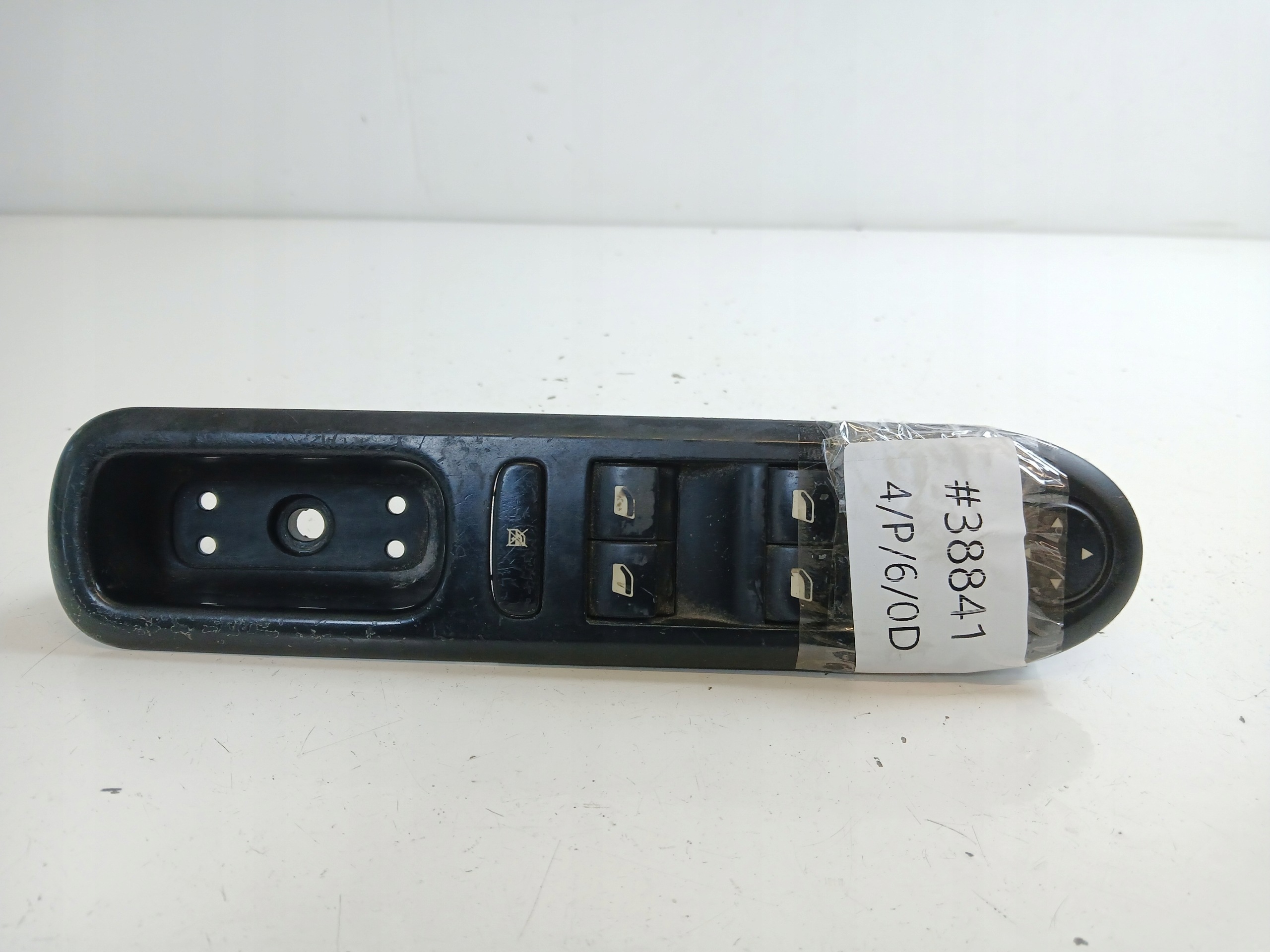 PEUGEOT 407 PANEL okna levý předek 96468703XT