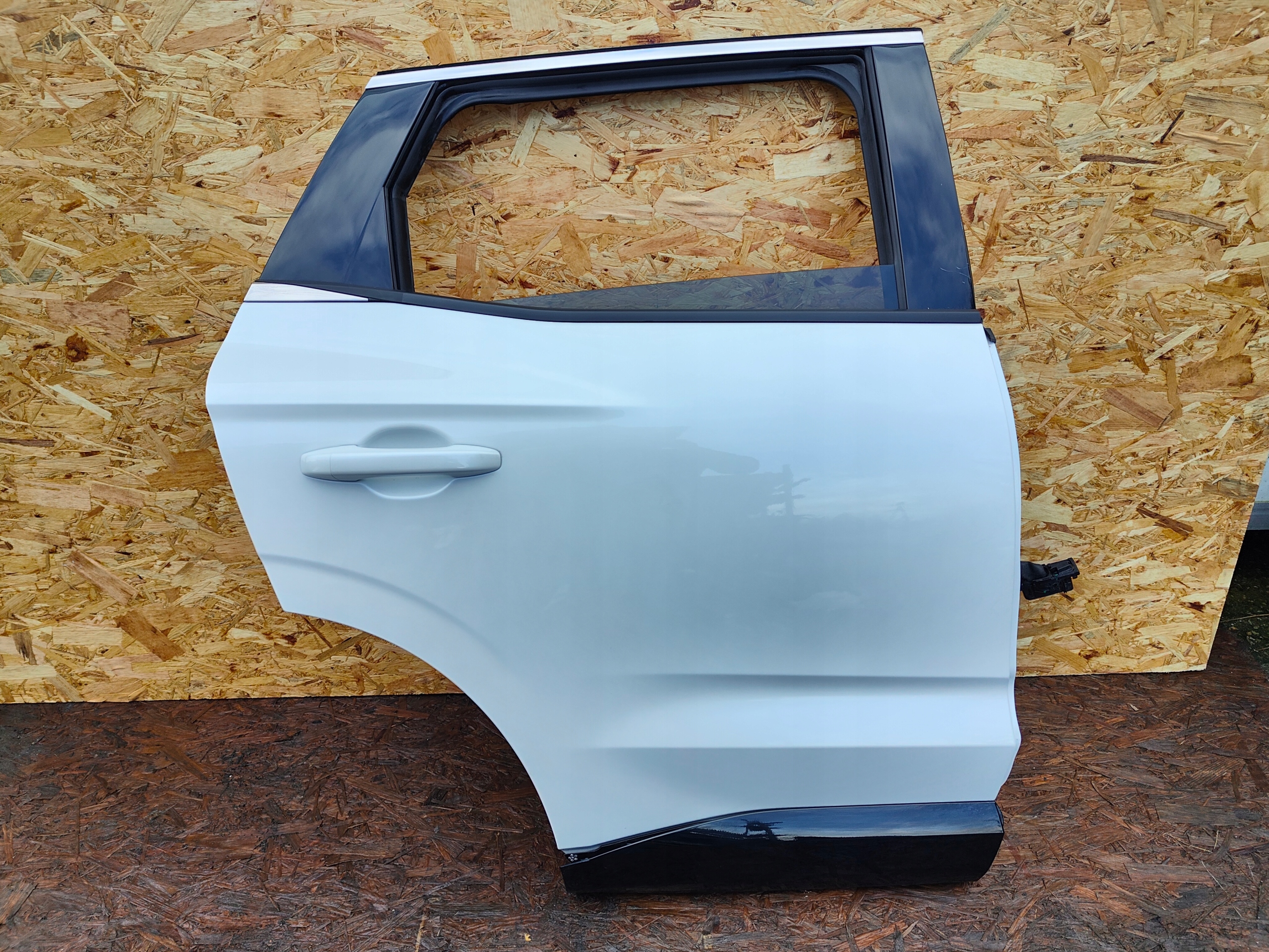 door right rear. right rear part RENAULT AUSTRAL BIALA PERLA