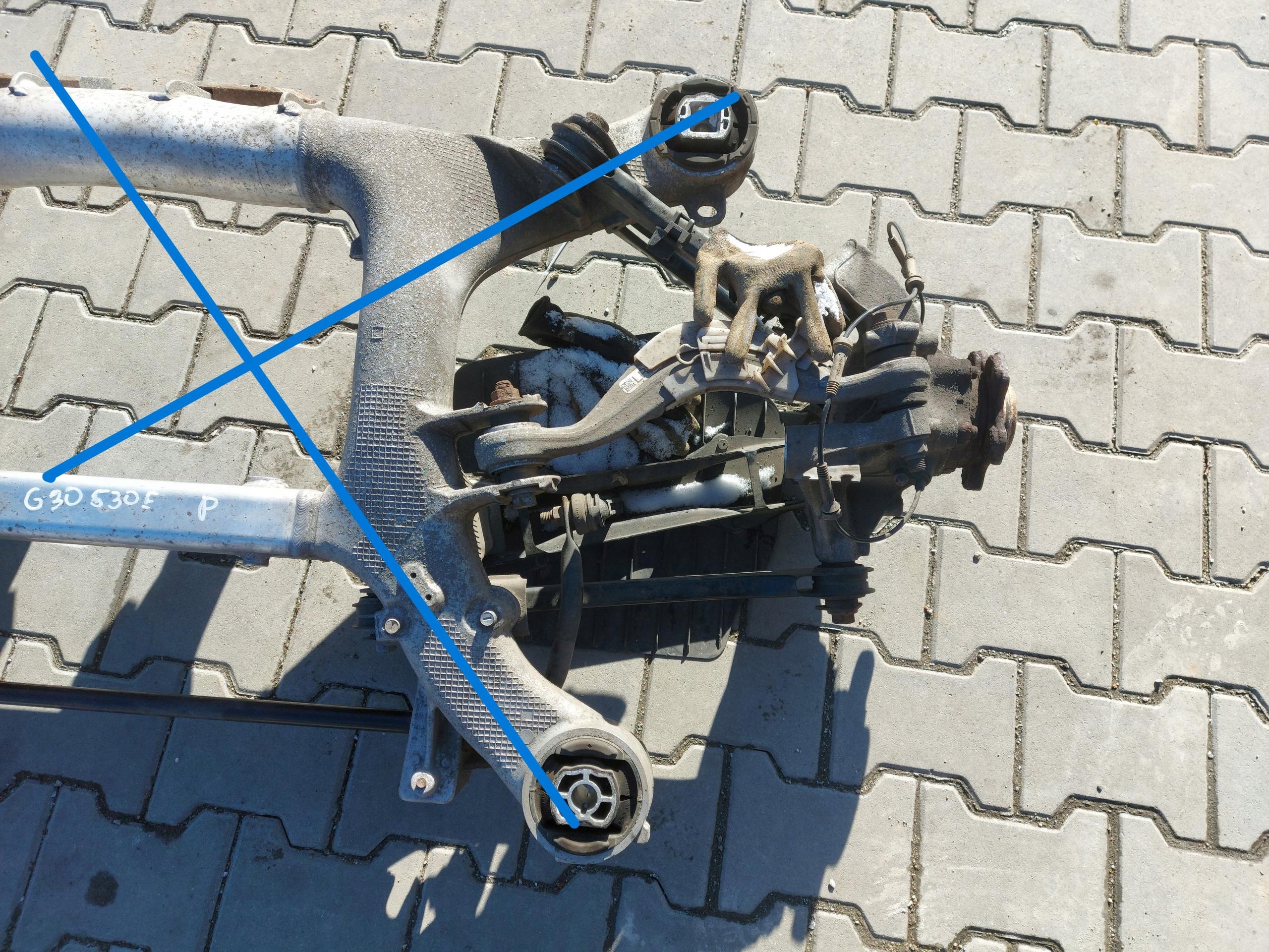 BMW G30 530E Achsträger rechts heck