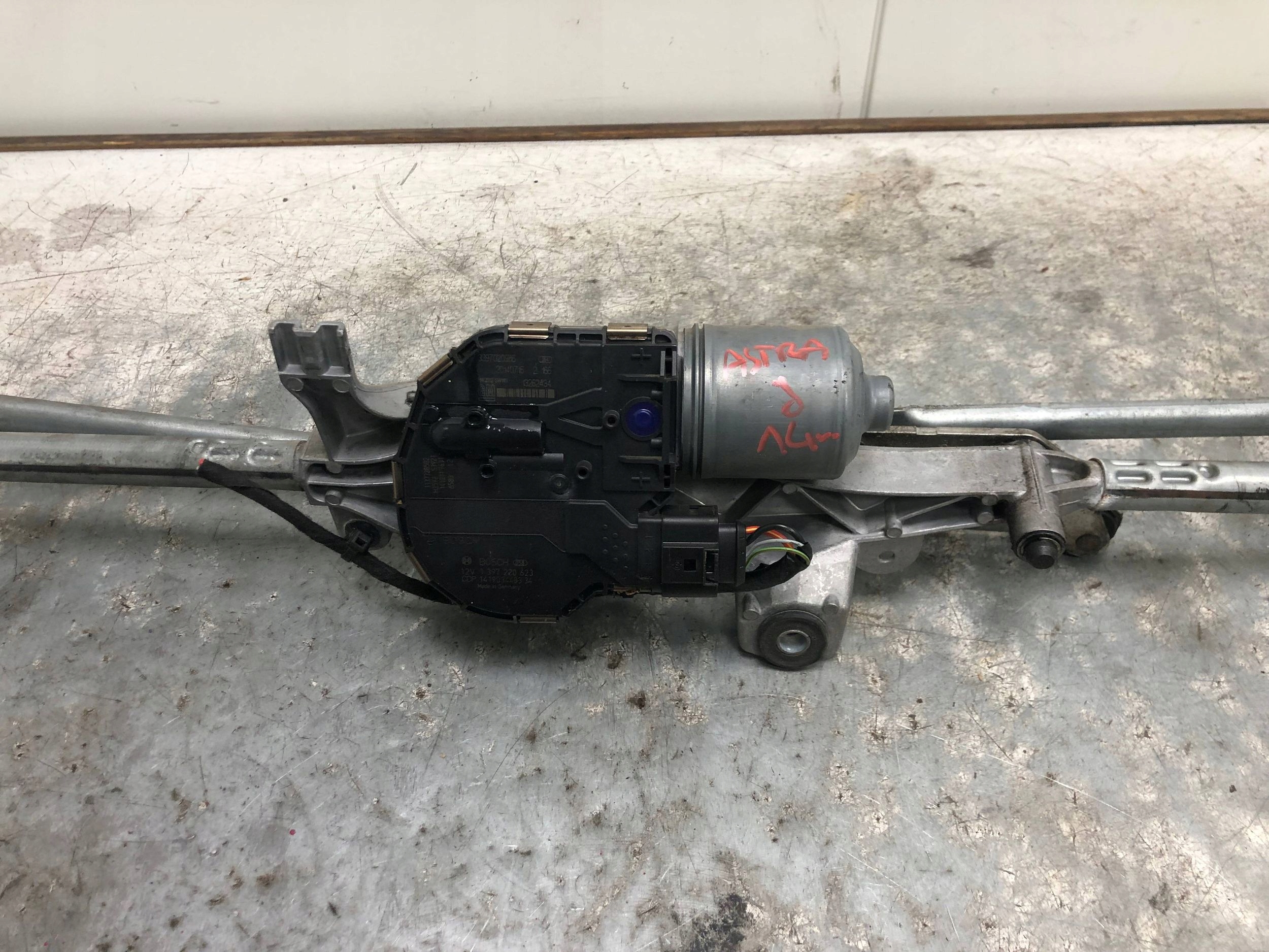 Wischergestänge OPEL ASTRA J 13262434