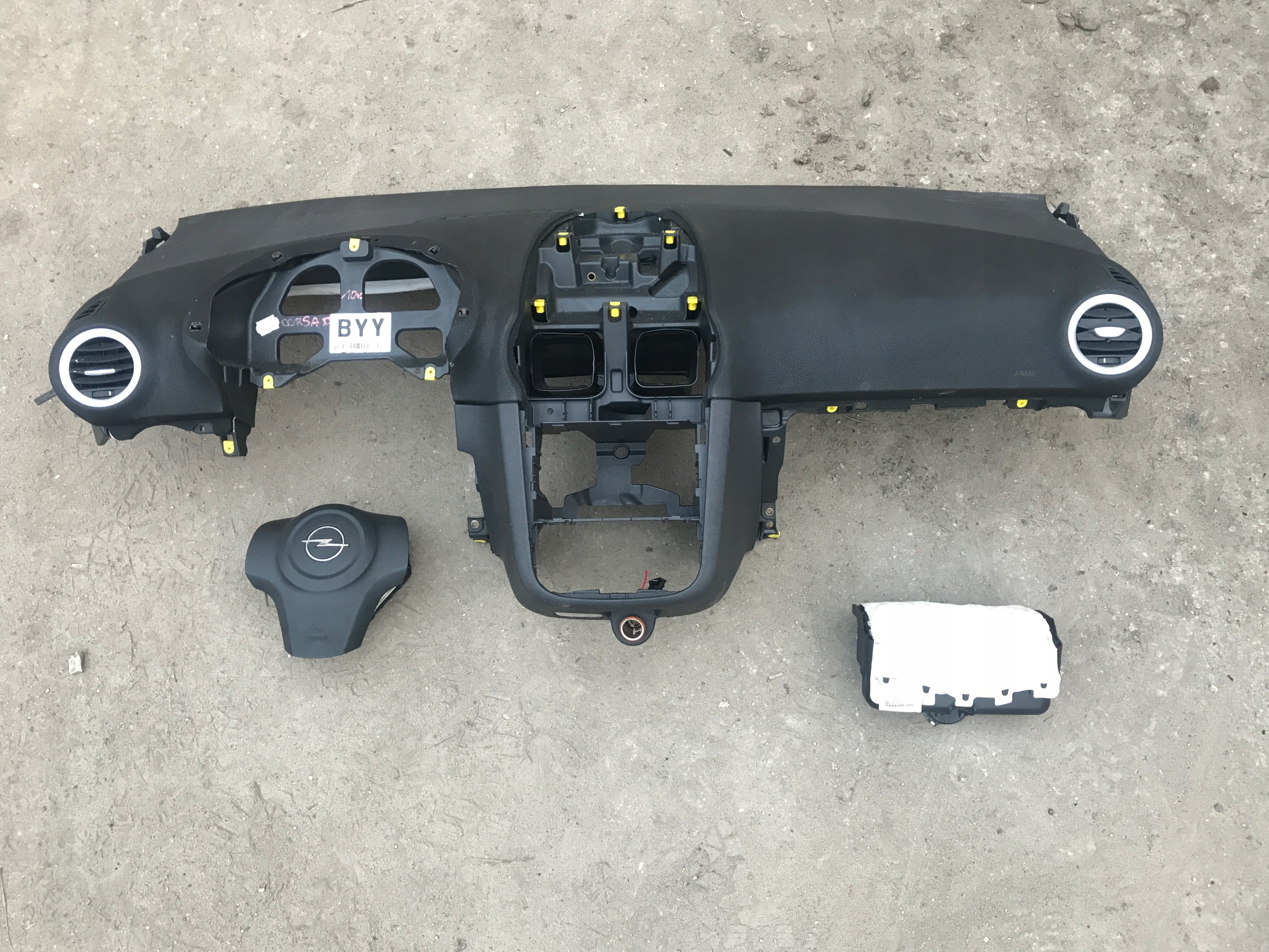 dashboard console airbag OPEL CORSA D
