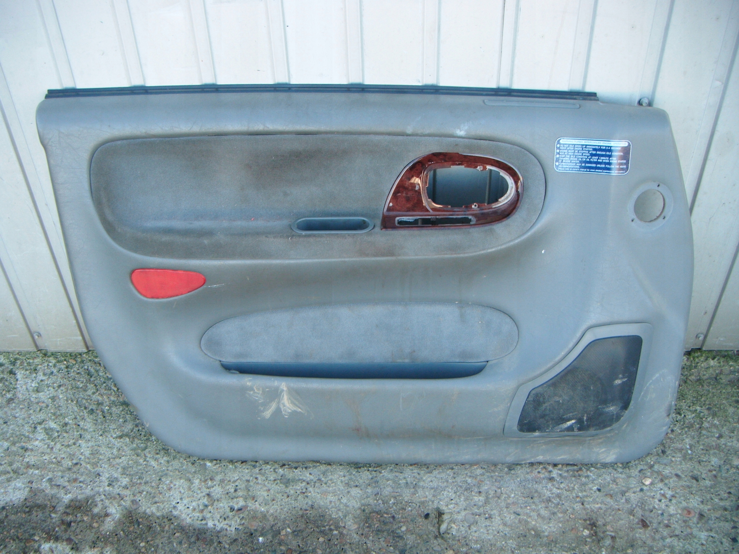 KORANDO II 2 96- TAPICERKA BOCZEK DRZWI P. PRZÓD