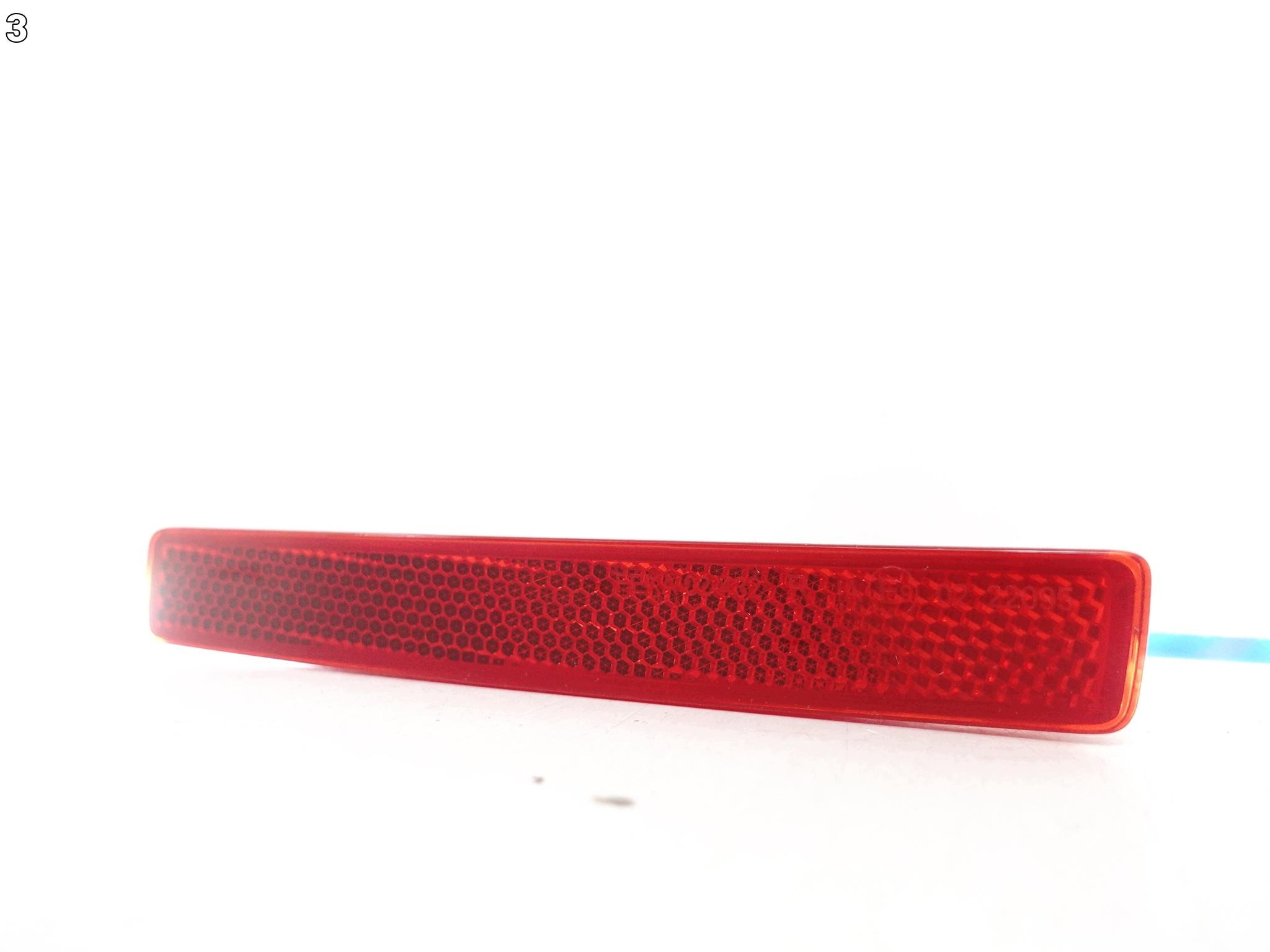 TOYOTA COROLLA E21 XII KOMBI 18- ODBLASK light W bumper rear part right ORG