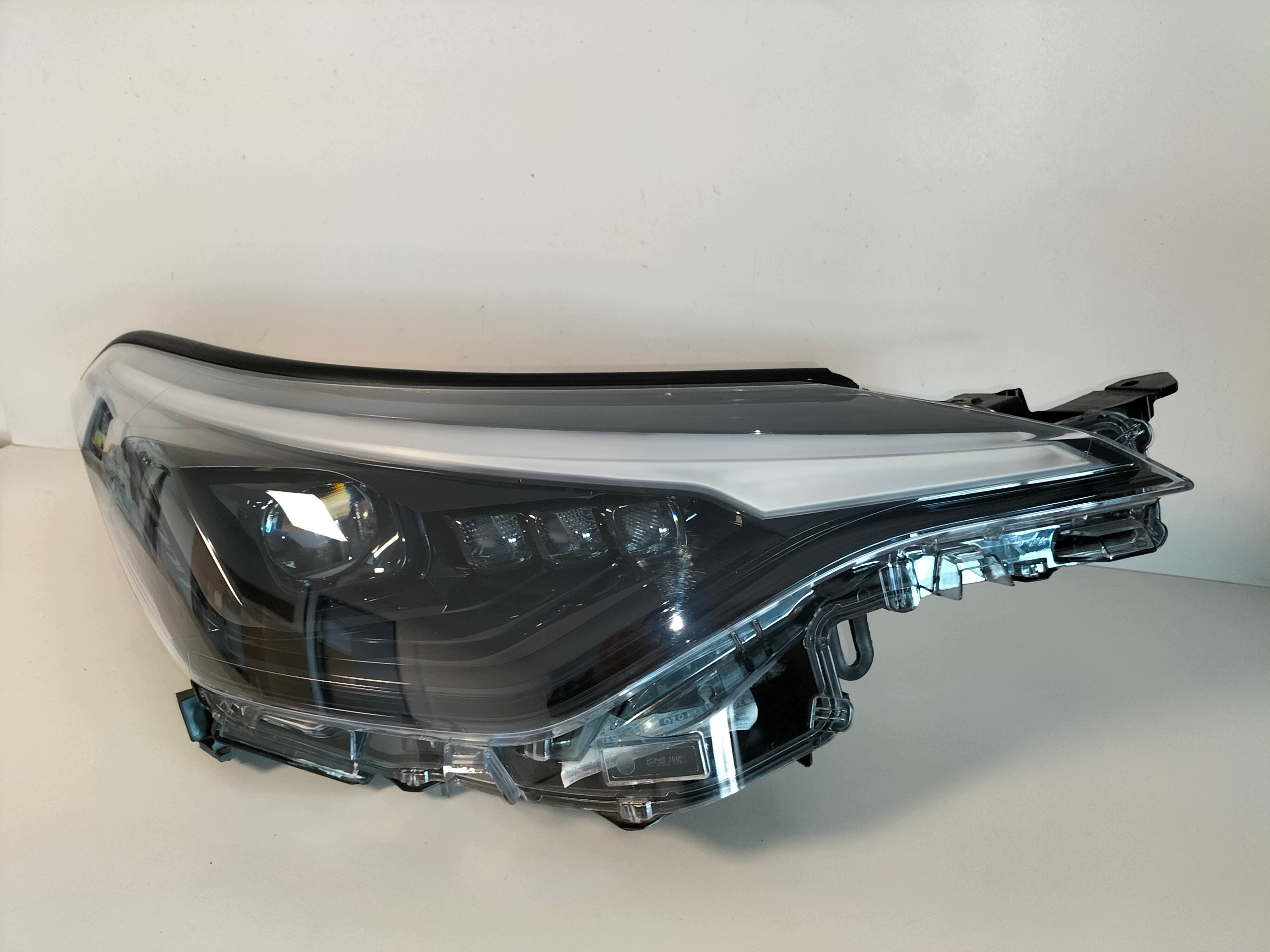 light front reflektor right TOYOTA CHR C-HR LIFT 19-23 FULL LED