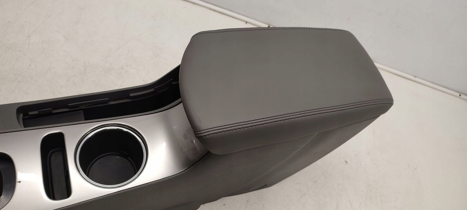 bracciolo tunel Chevrolet Malibu 2,5 automat