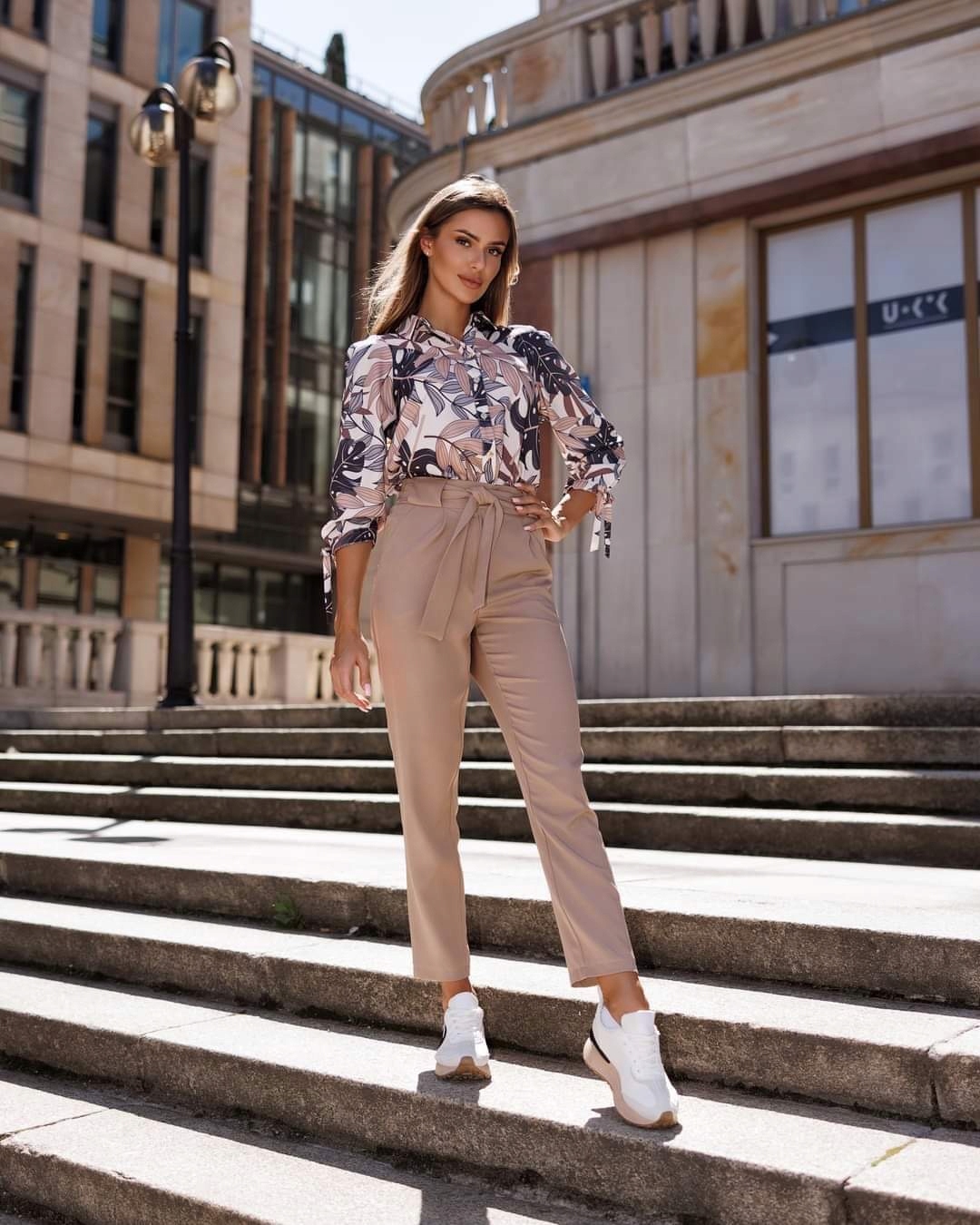 Béžové kalhoty Model 0612 od firmy Lalous velikost S