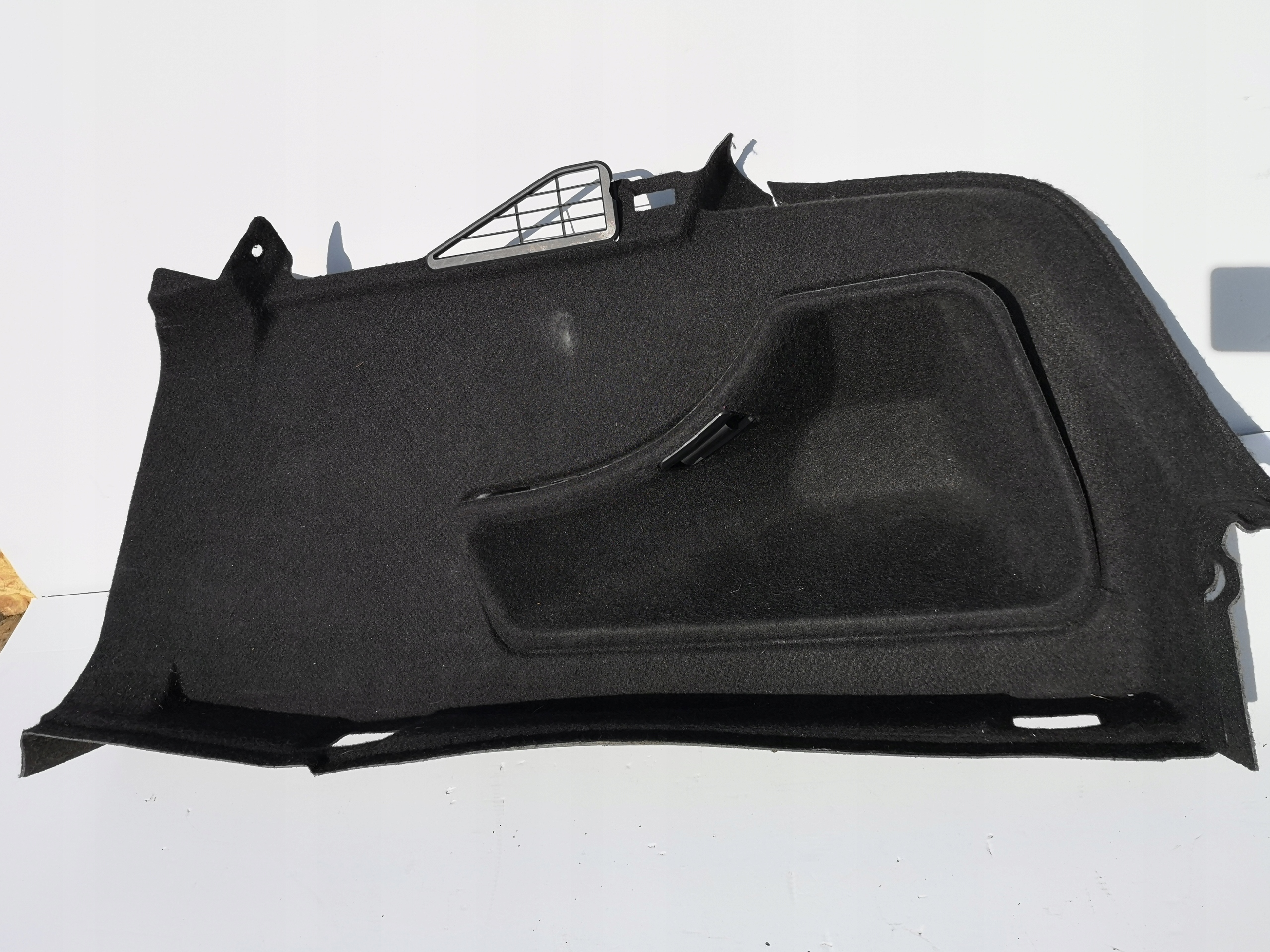AUDI A5 TAPICERKA BAGAŻNIKA PRAWY TYŁ 8T0863888B
