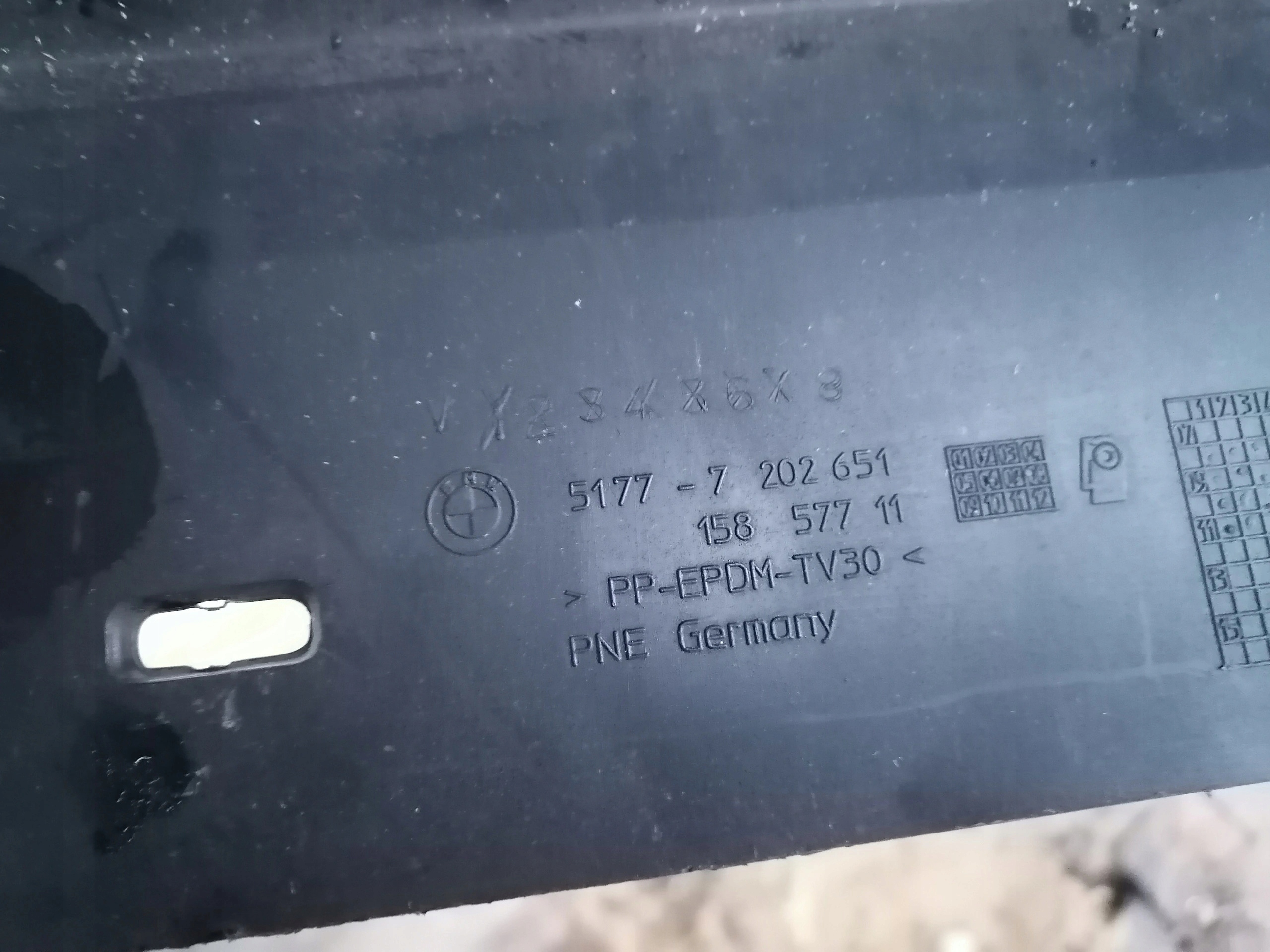 moulding threshold left BMW E90 E91 SCHWARZII 7202651