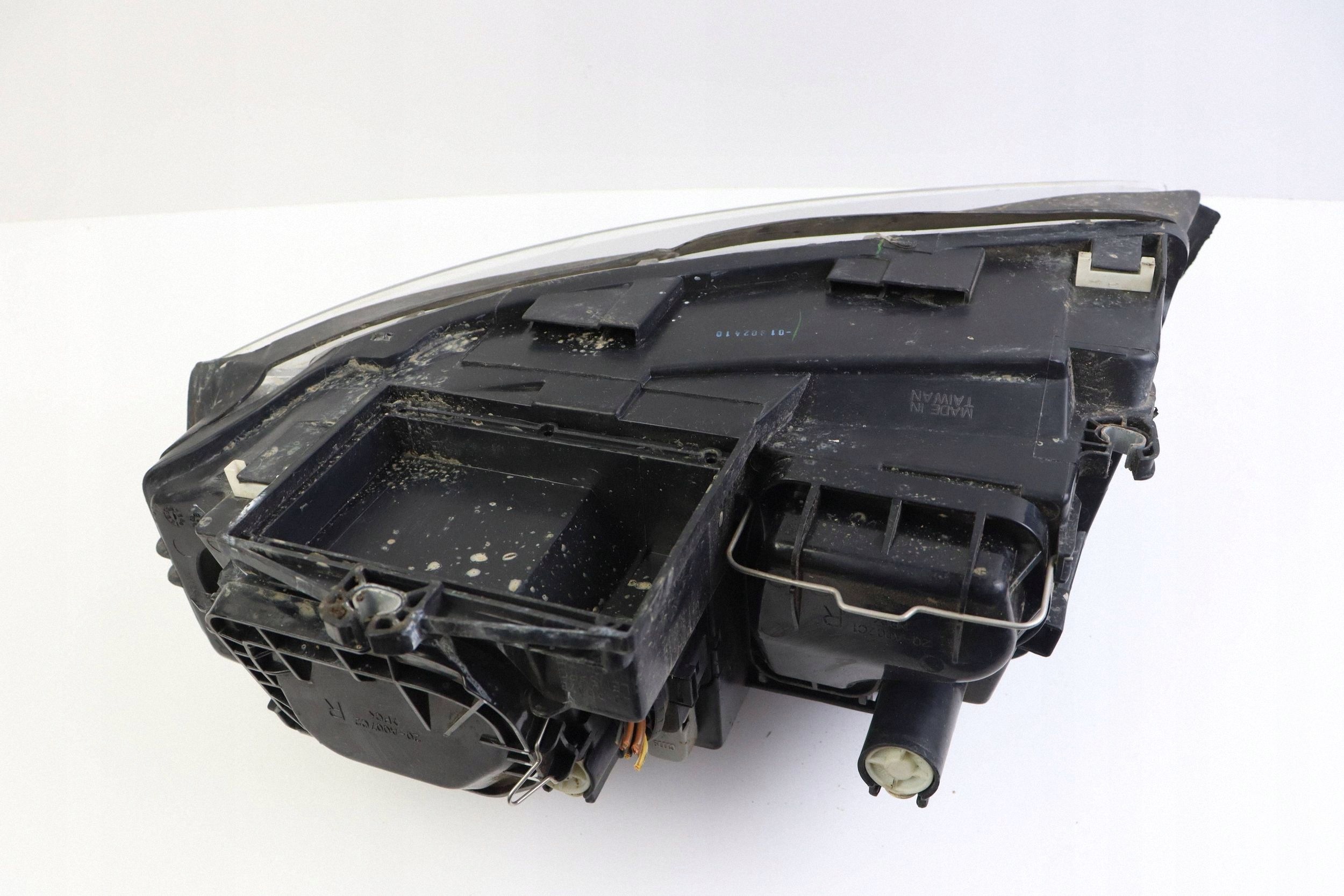 AUDI A4 B6 light front right front replacement TYC 20A007 EUROPA
